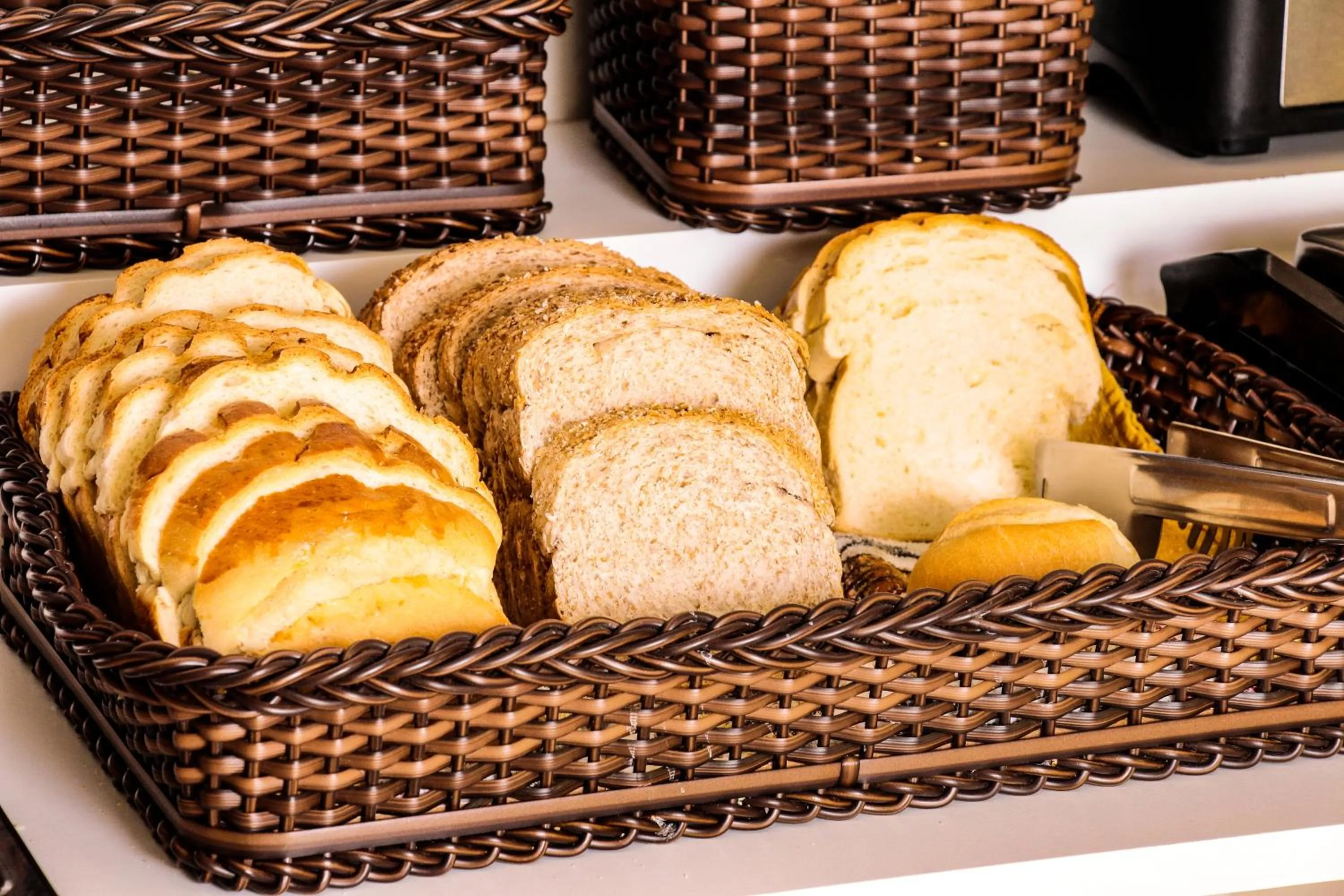 Breakfast in Esquina Batel - Hotel Econômico