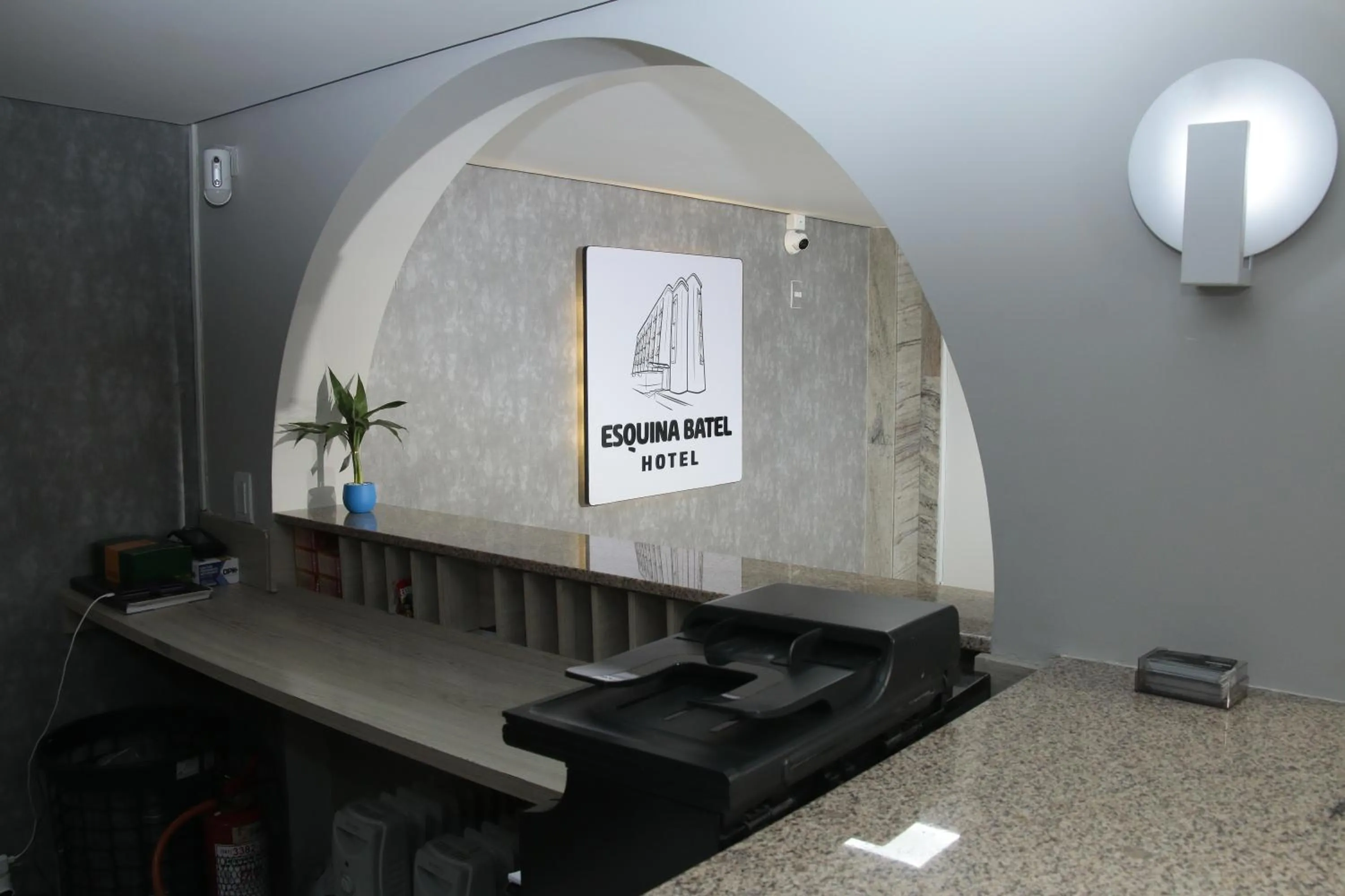 Lobby or reception in Esquina Batel - Hotel Econômico
