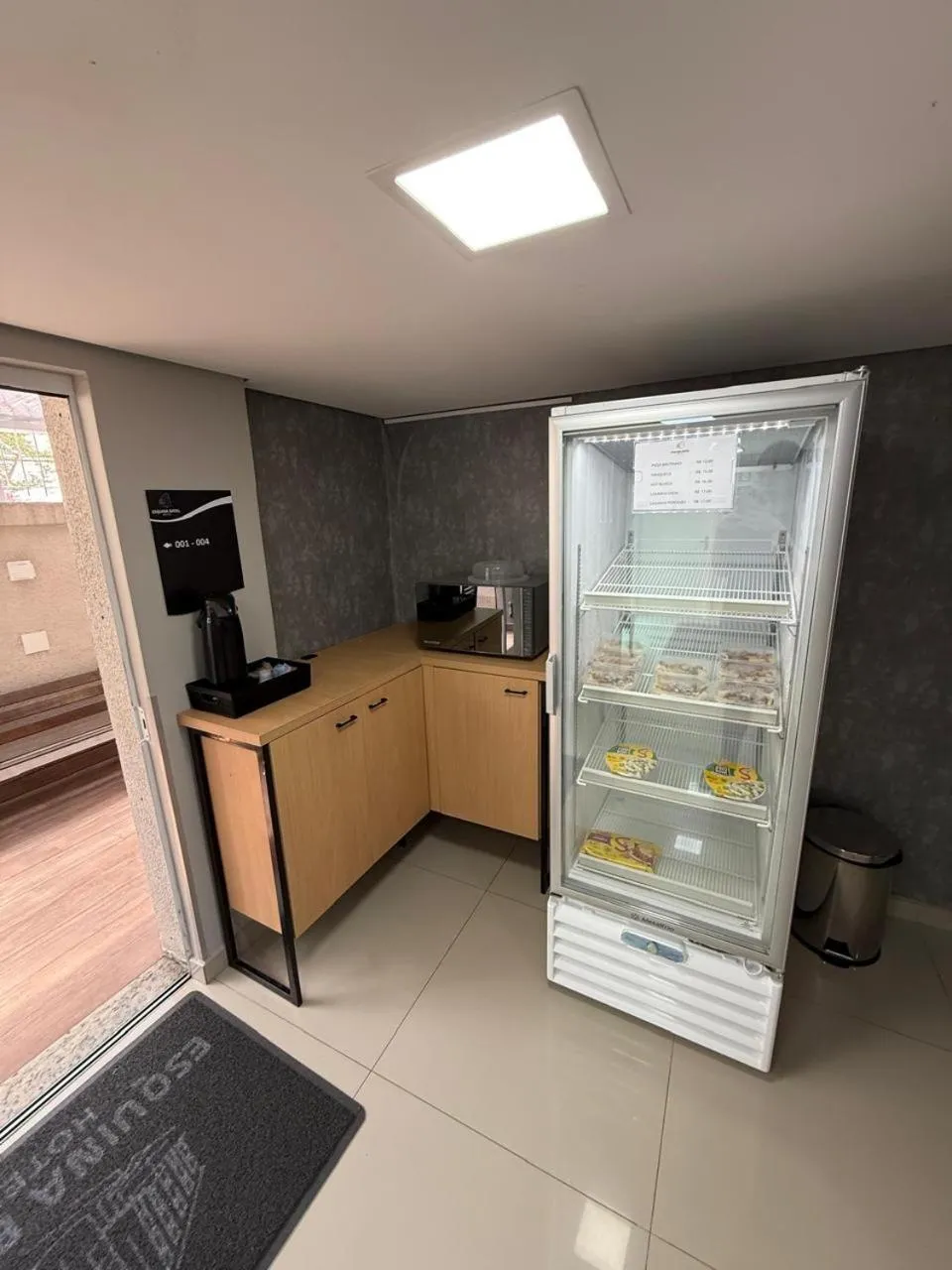 Meals in Esquina Batel - Hotel Econômico