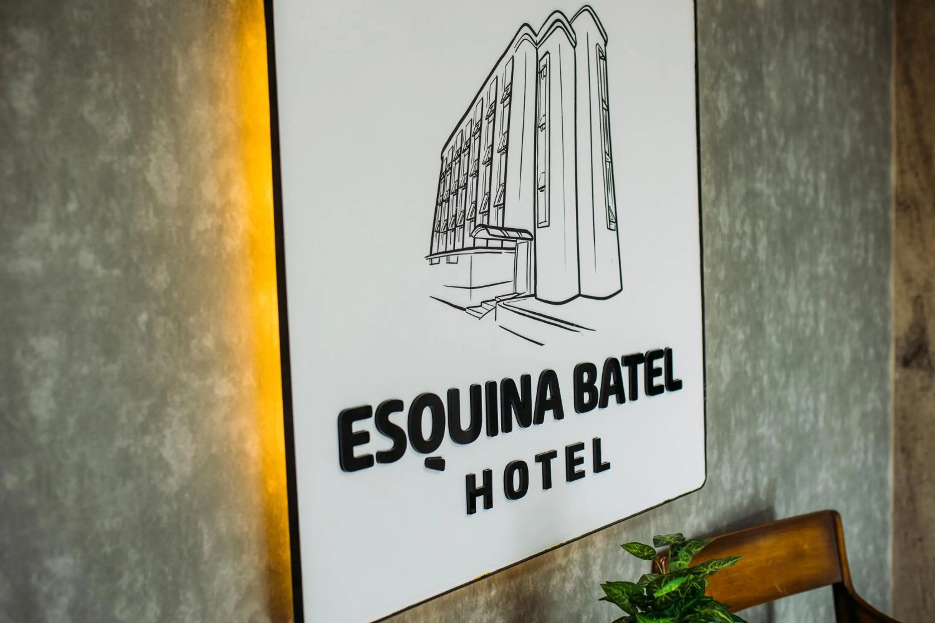 Esquina Batel - Hotel Econômico