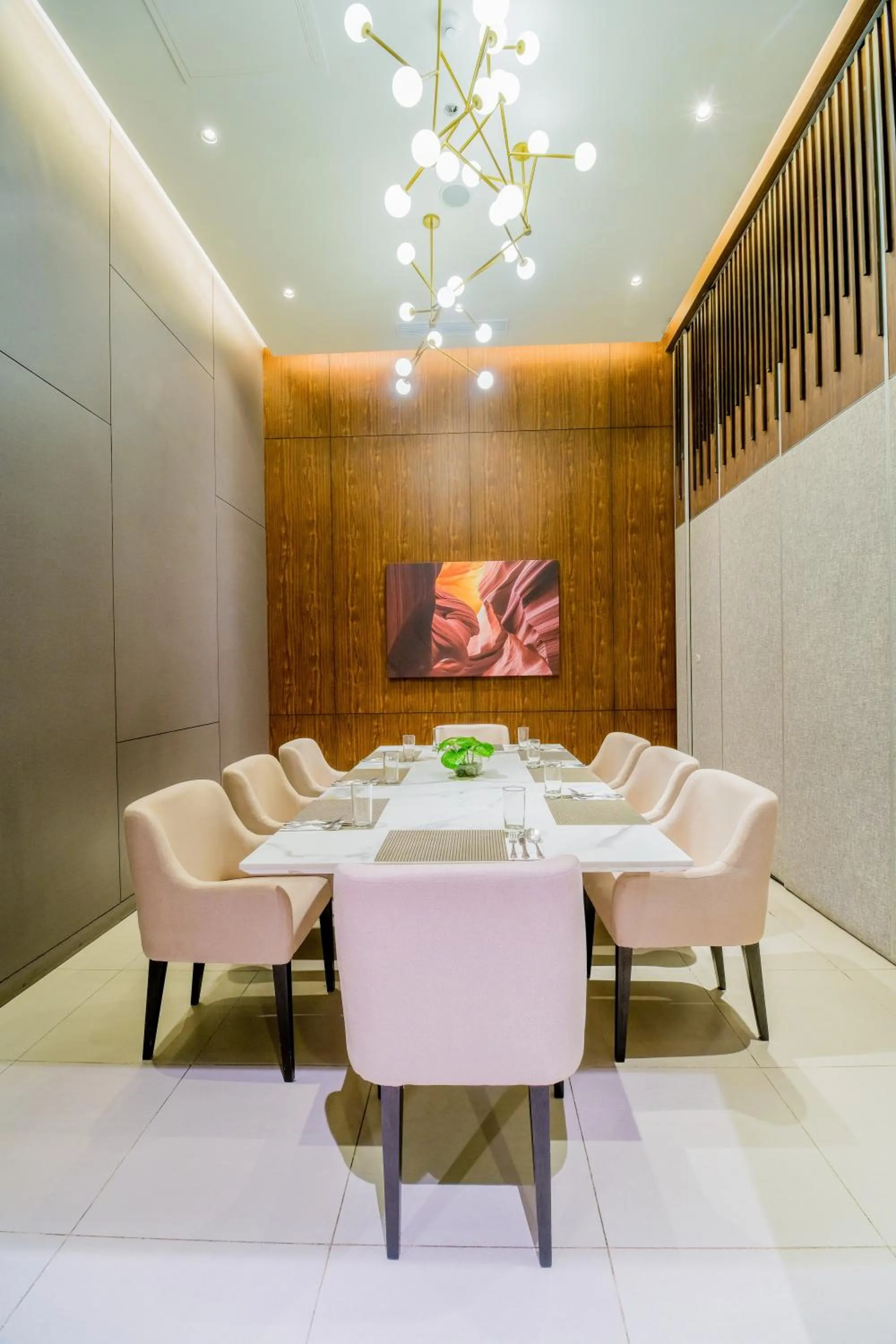 Restaurant/places to eat in Grand Summit Hotel General Santos