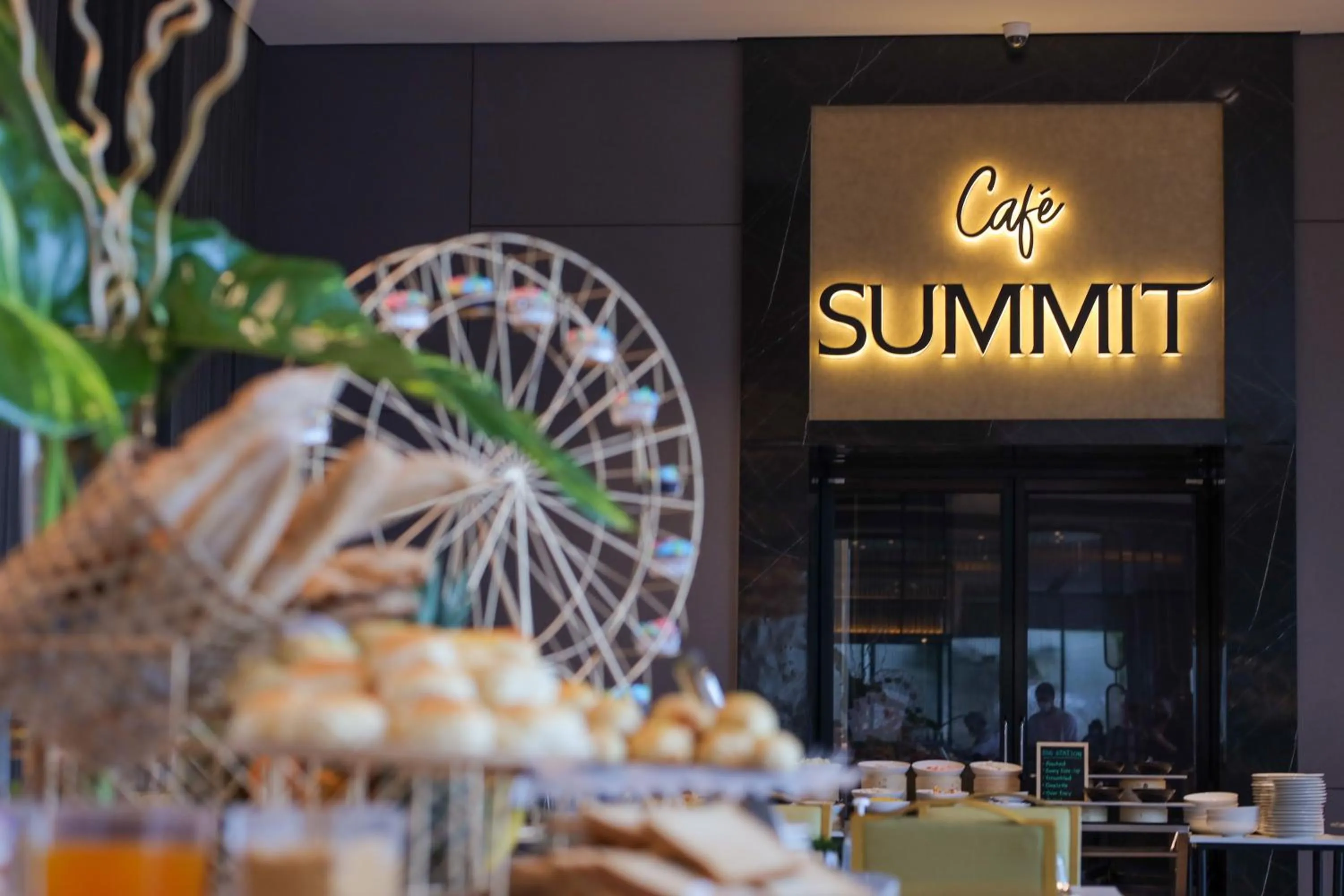 Restaurant/places to eat in Grand Summit Hotel General Santos