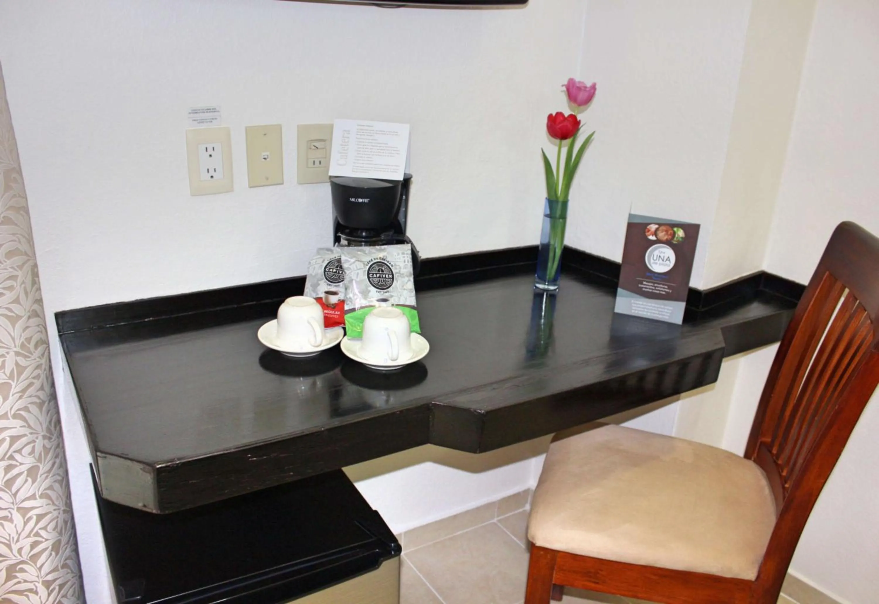 Photo of the whole room in Best Western Taxco