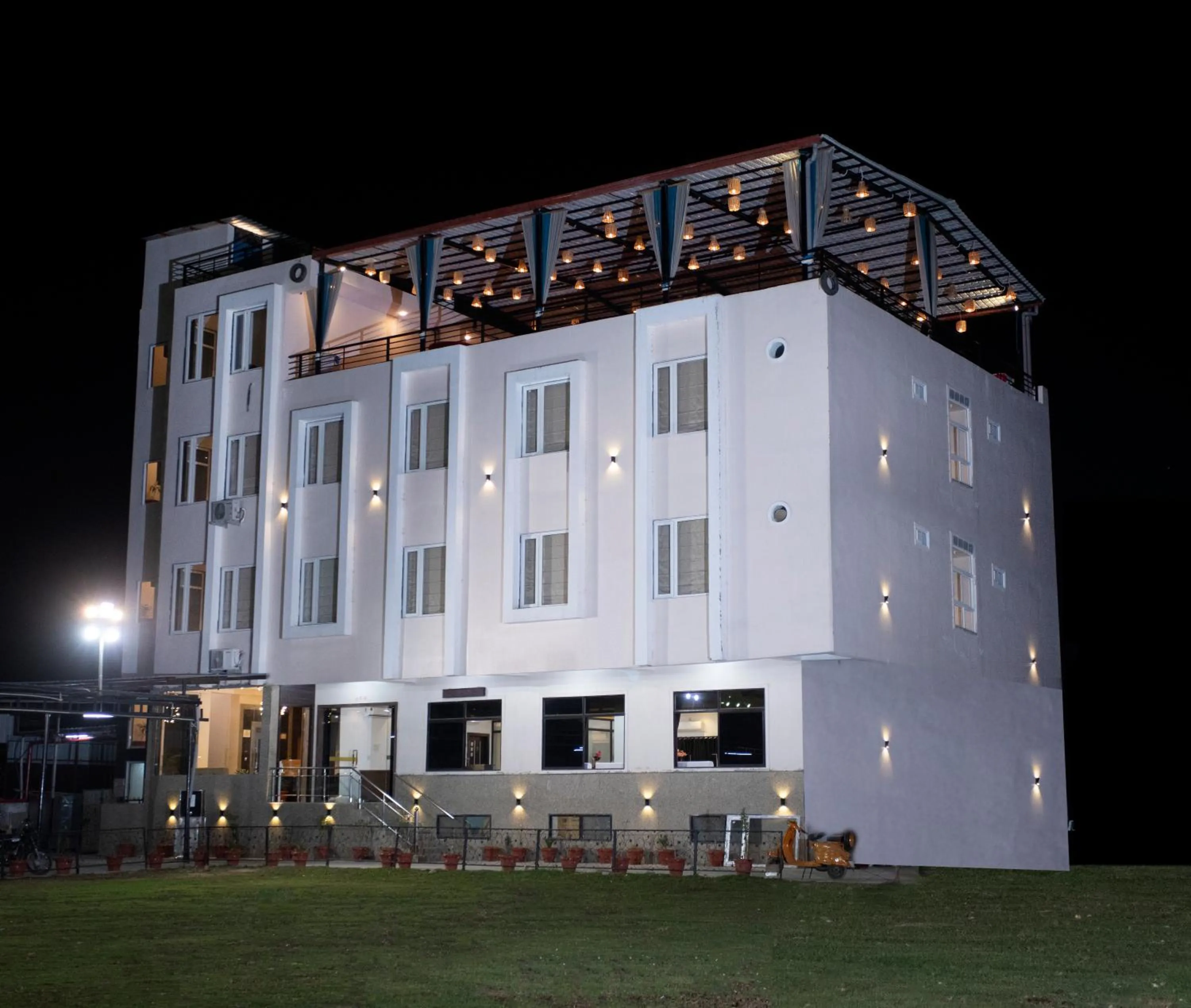 Property building in Hotel Bhairav Bagh with Swimming Pool