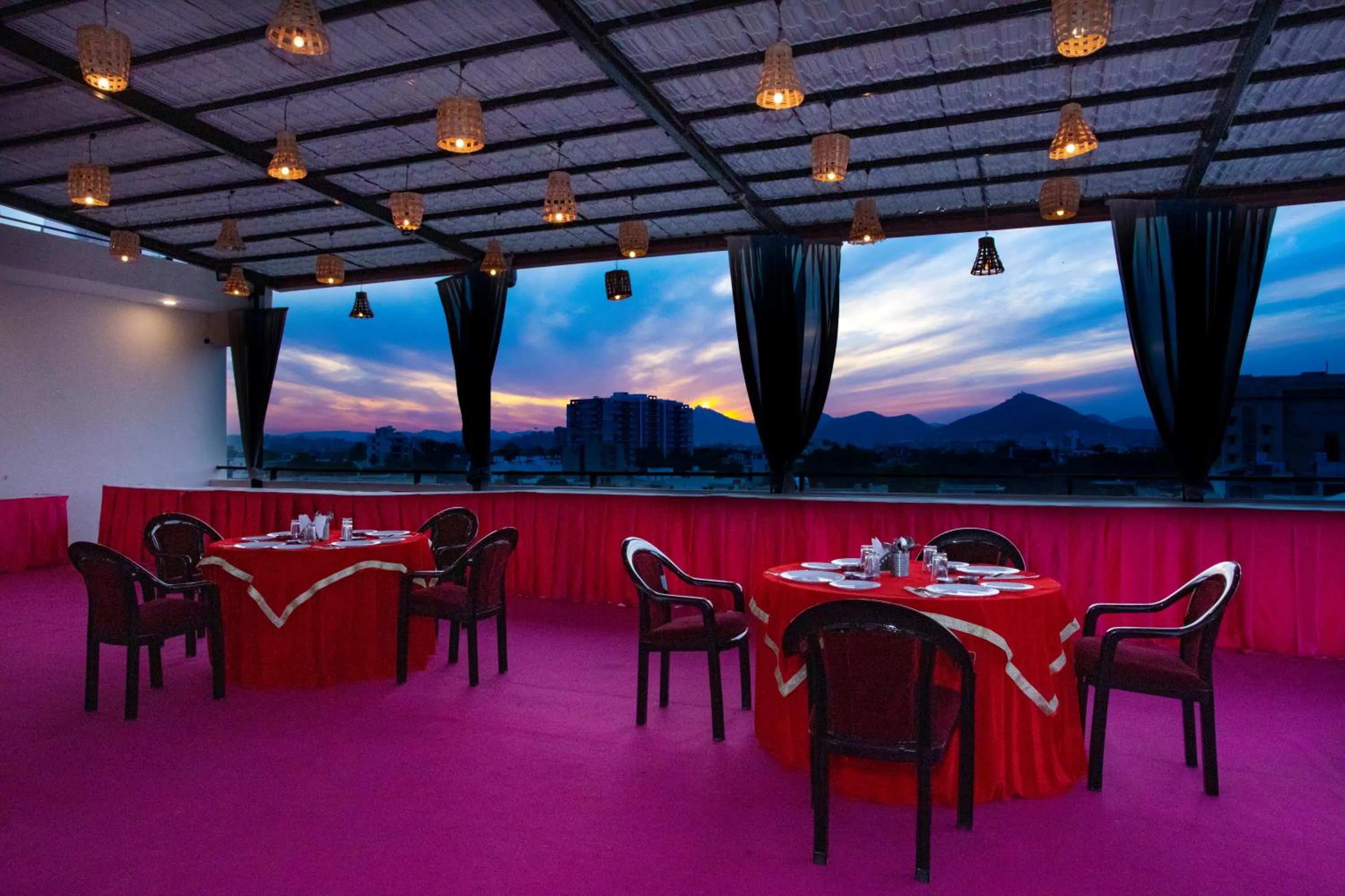 Restaurant/places to eat in Hotel Bhairav Bagh with Swimming Pool