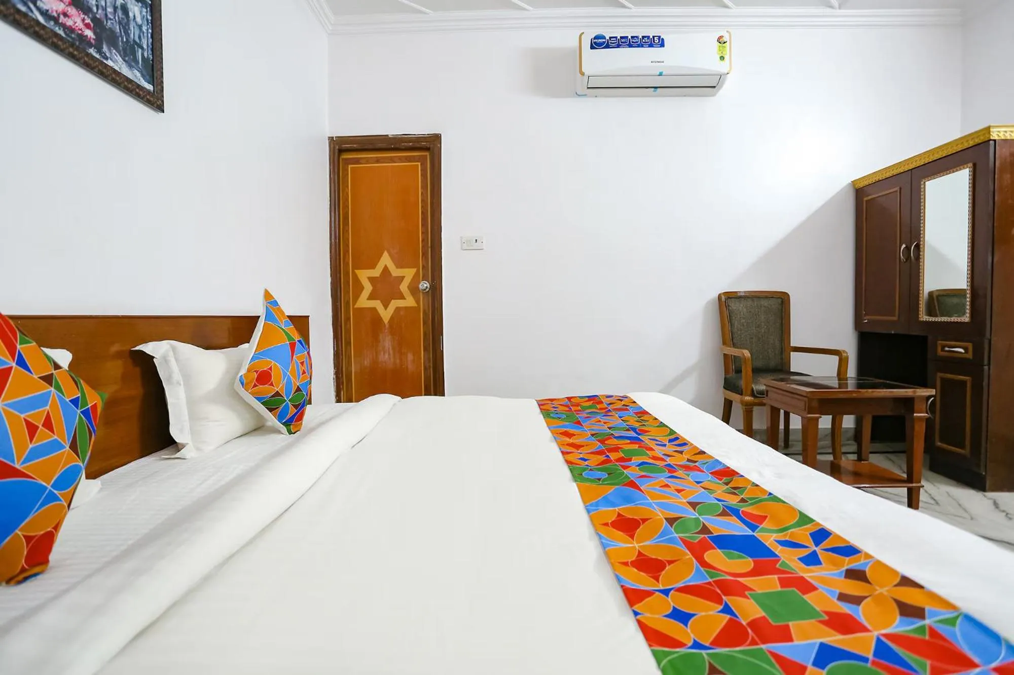 Bed in FabHotel Premium Rooms - Nr Yashobhoomi Convention Centre