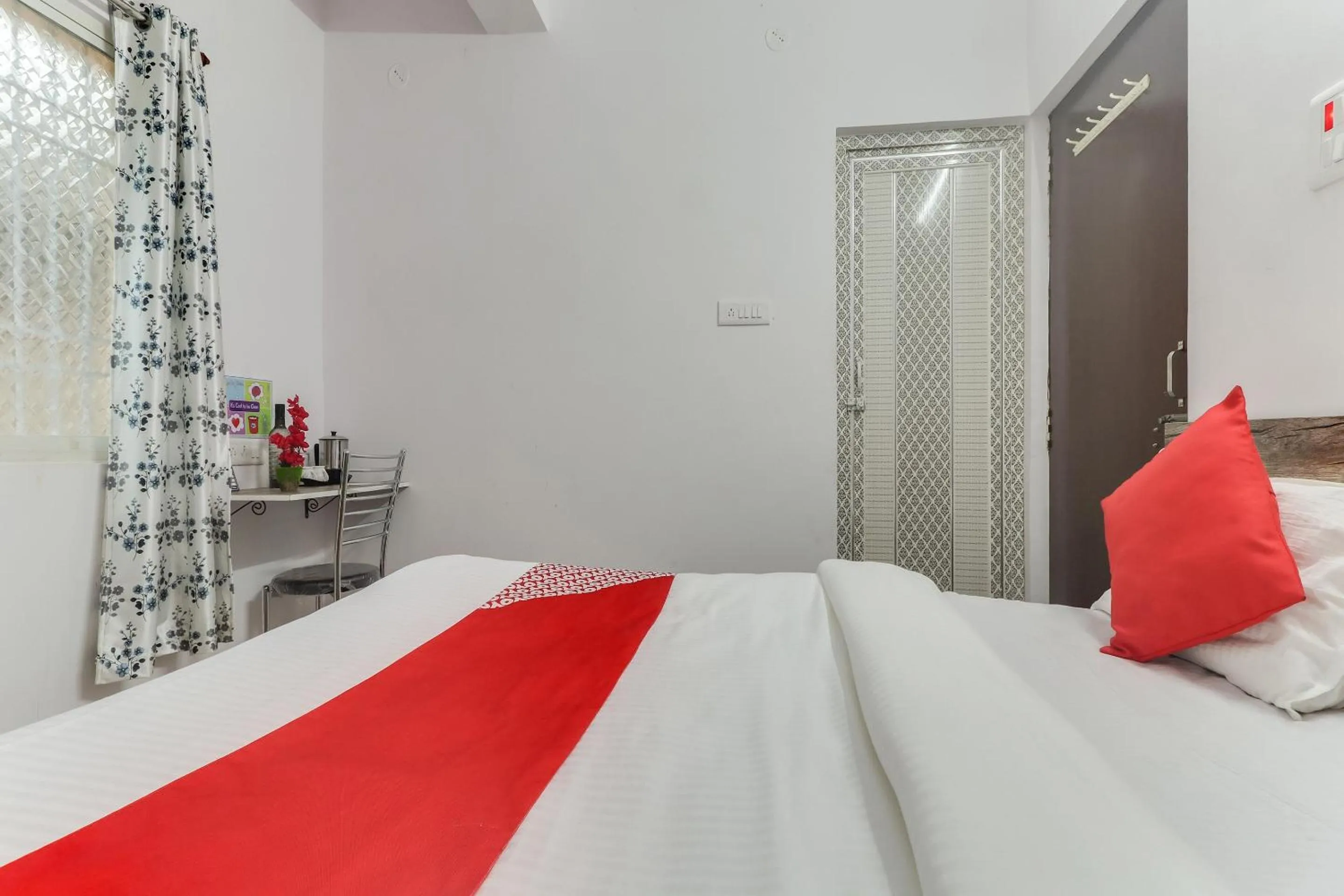 Bedroom in Super Hotel O The Radium Inn