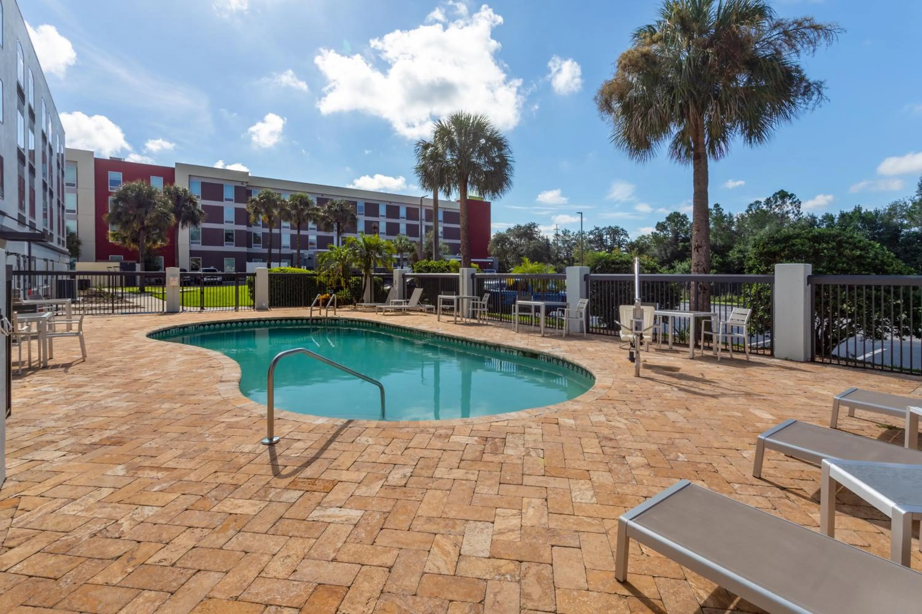 Swimming pool in Holiday Inn - Tampa North by IHG