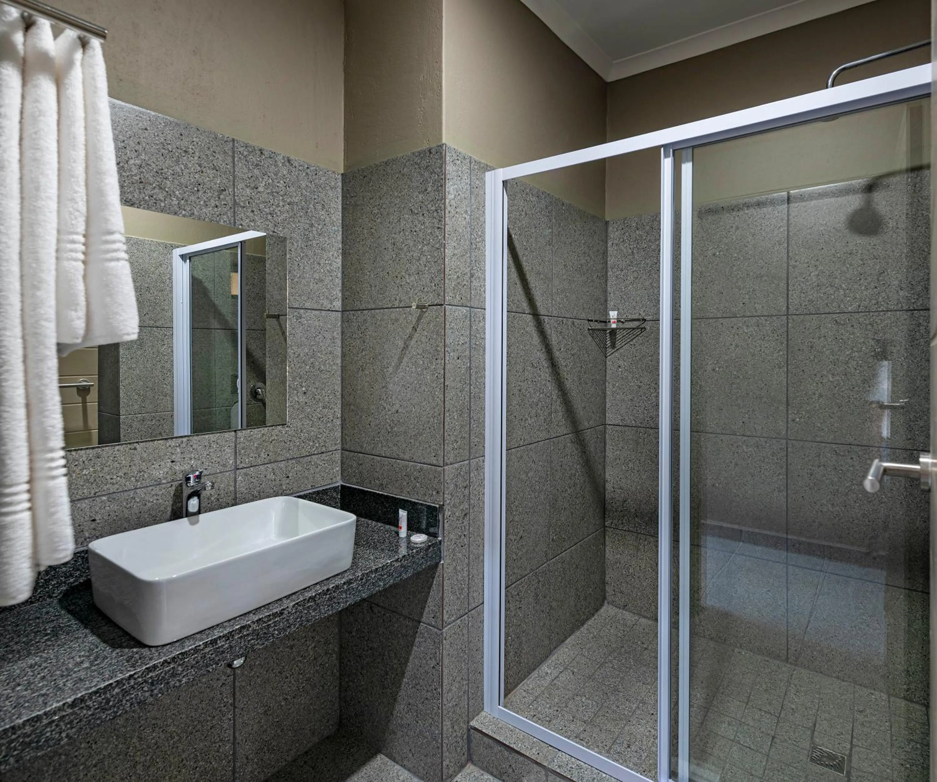 Shower in Upington Inn