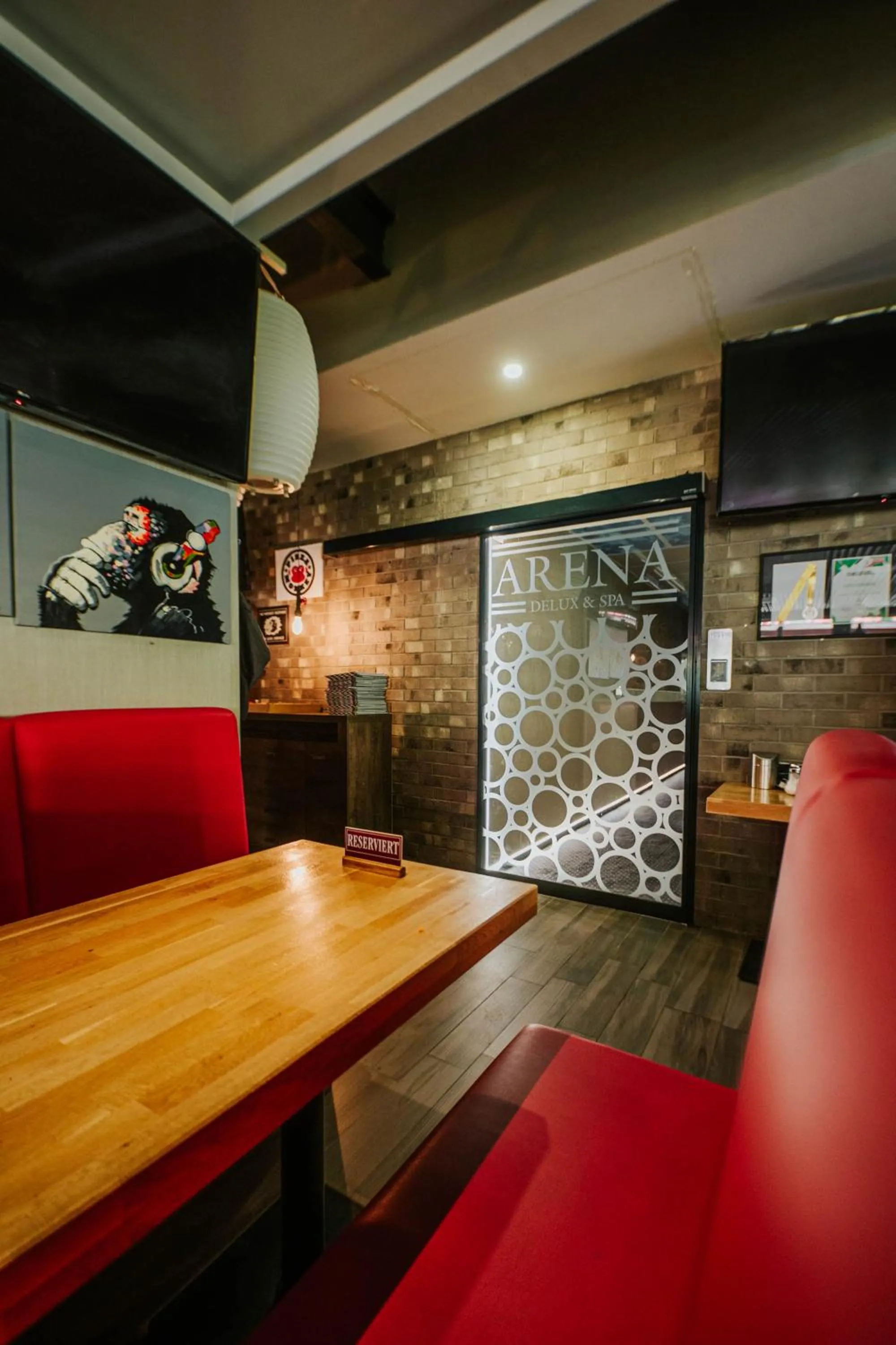 Restaurant/places to eat in Arena Deluxe & Spa