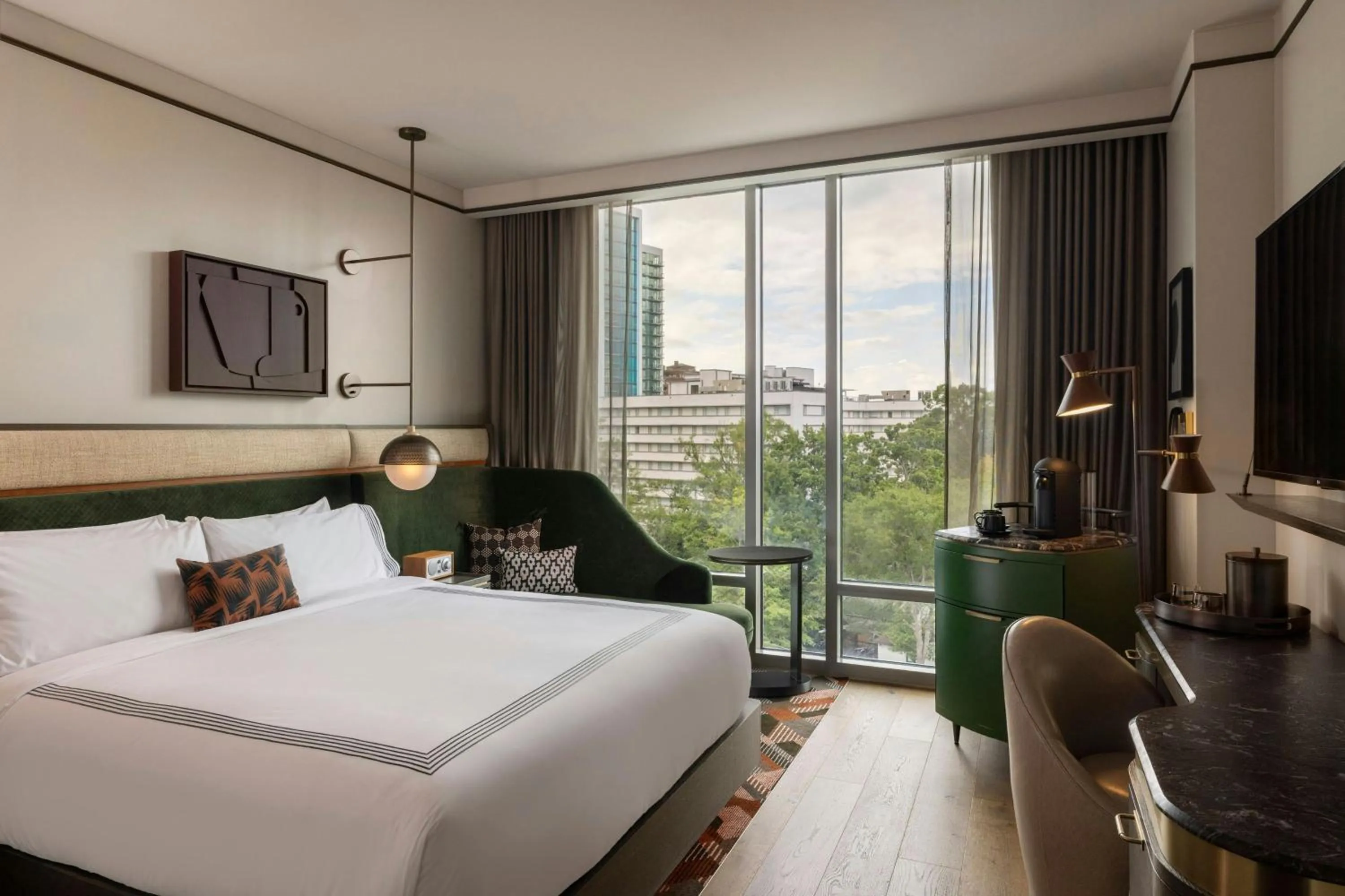 Photo of the whole room, Bed in The Tess, Autograph Collection