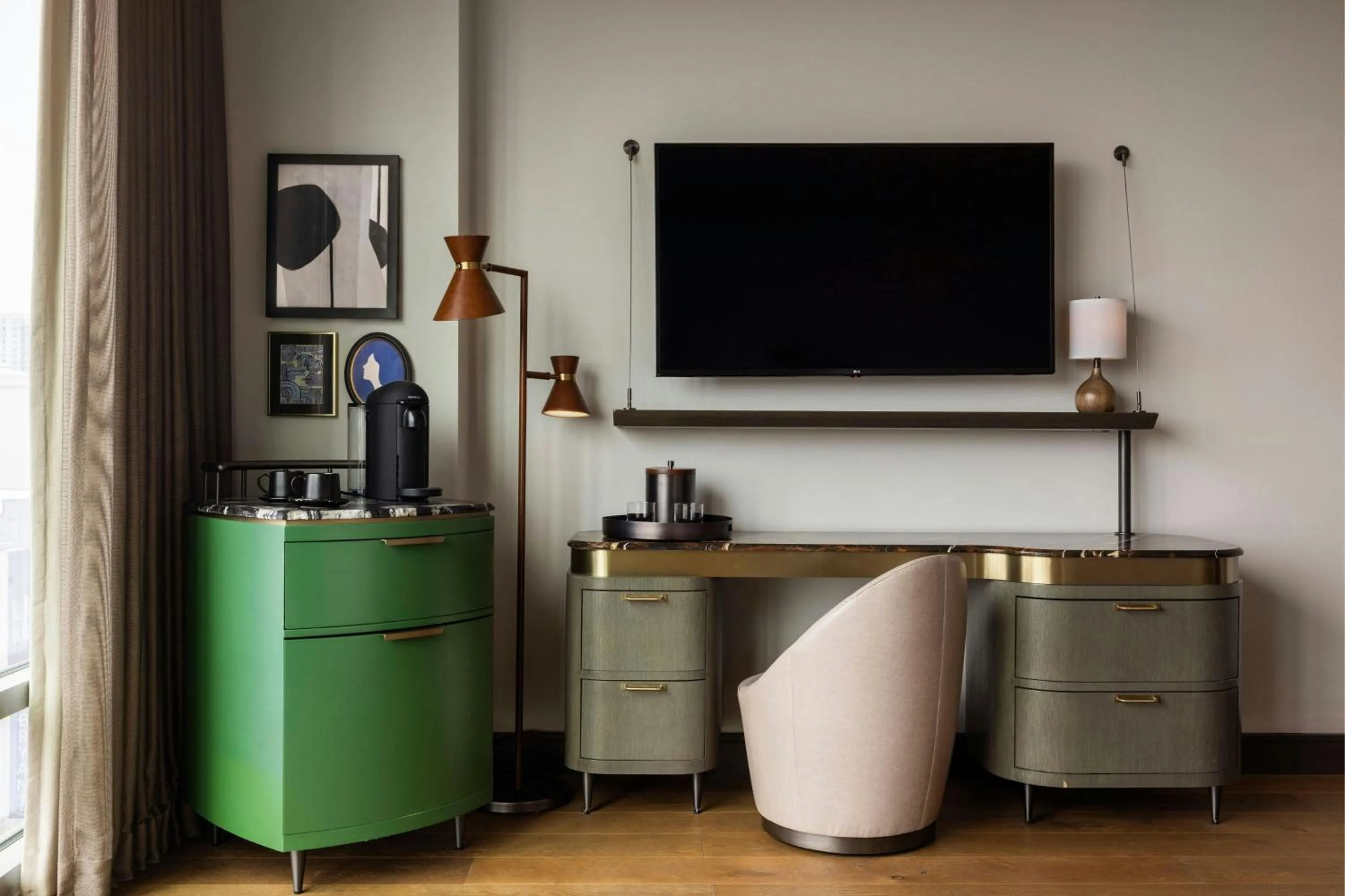 Photo of the whole room in The Tess, Autograph Collection