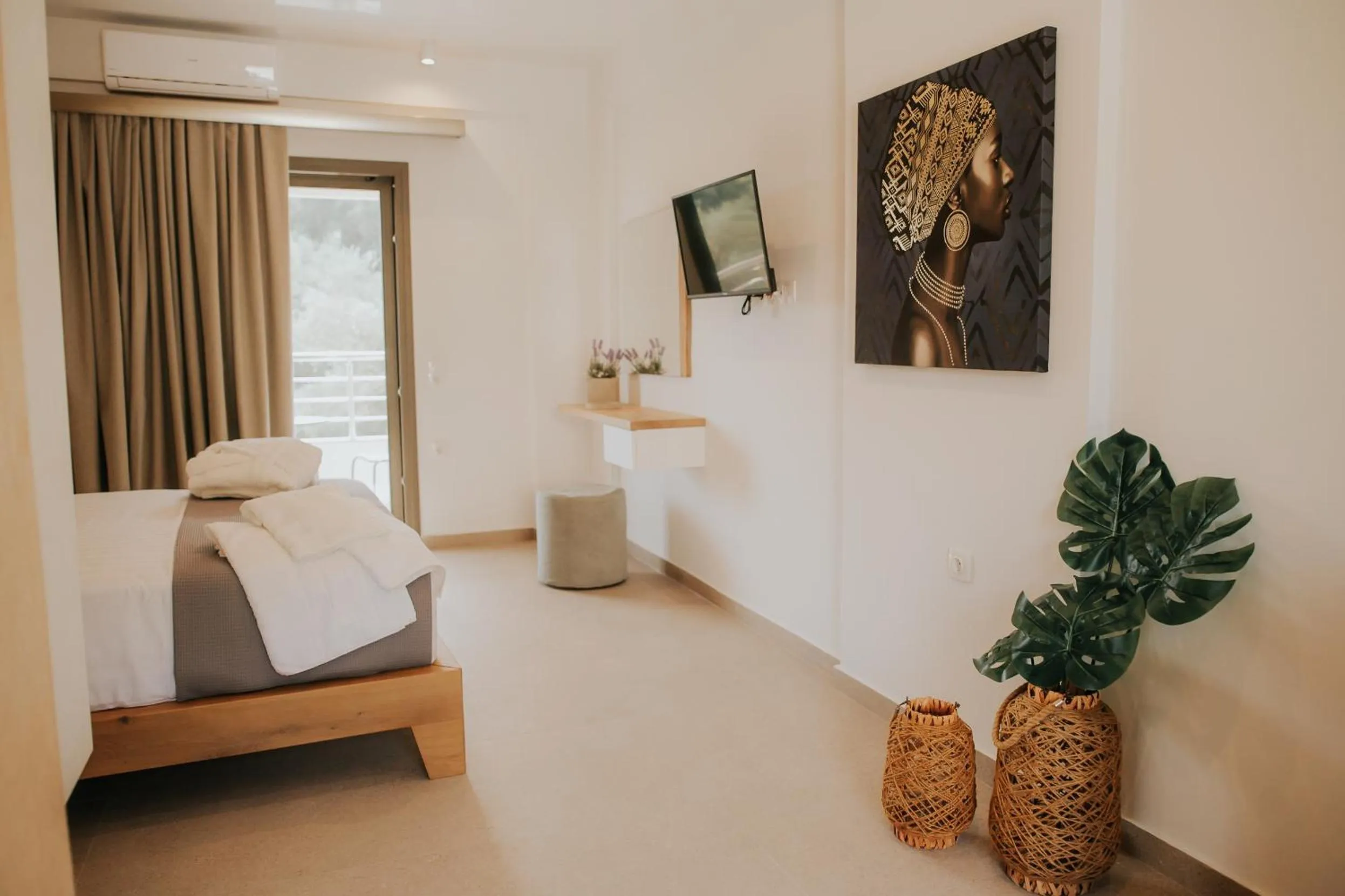 TV and multimedia in Elia boutique hotel