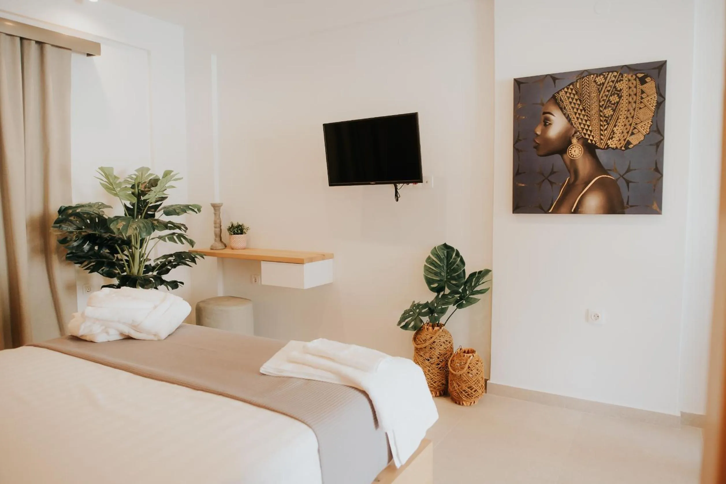 TV and multimedia in Elia boutique hotel