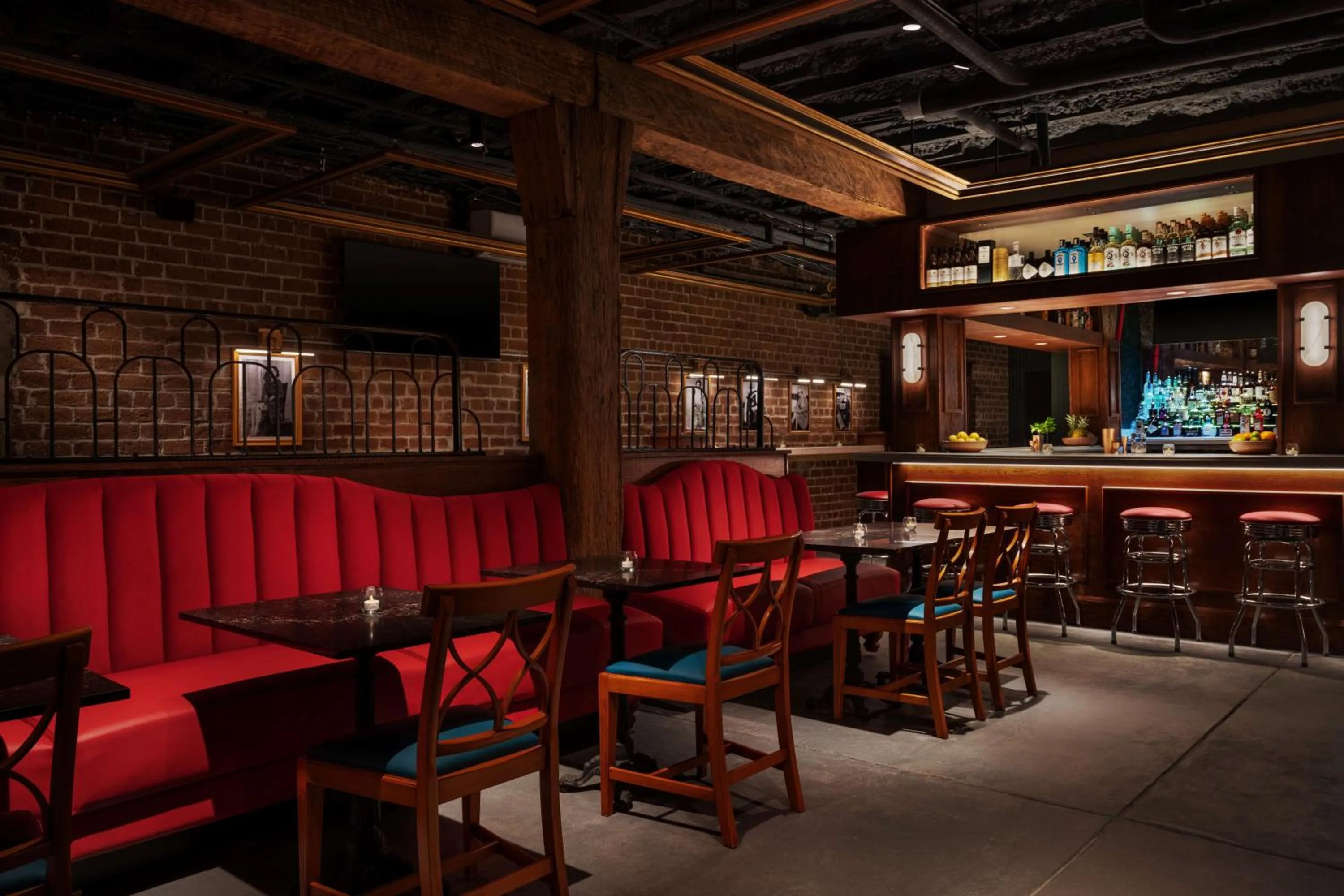 Restaurant/places to eat in River Street Inn