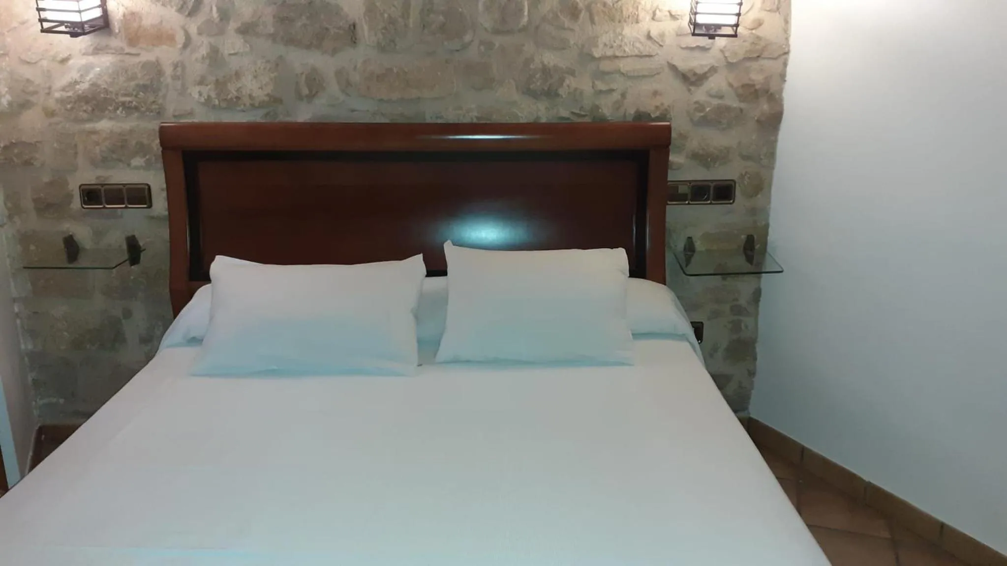 HOTEL EL CASTELL