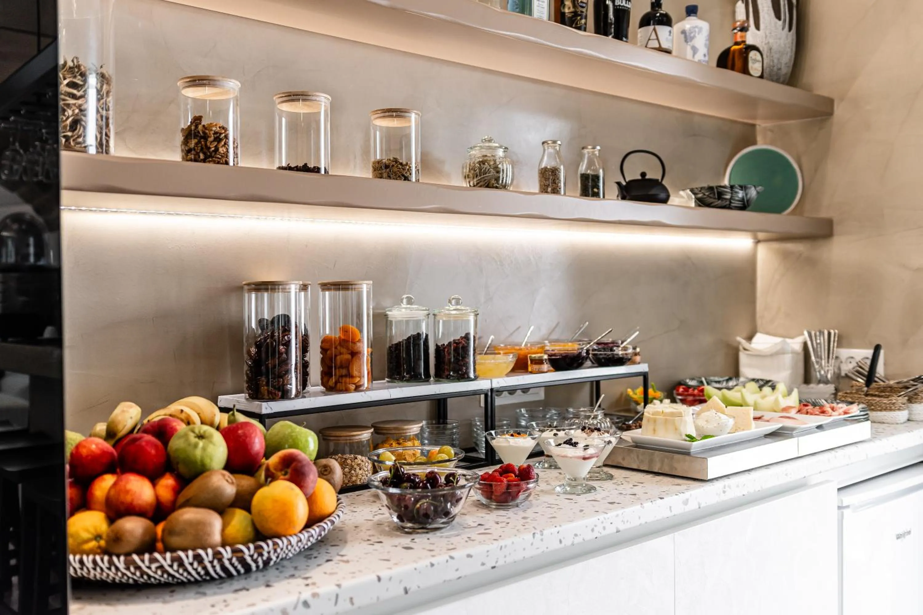 Spring in Majo Suites Hotel