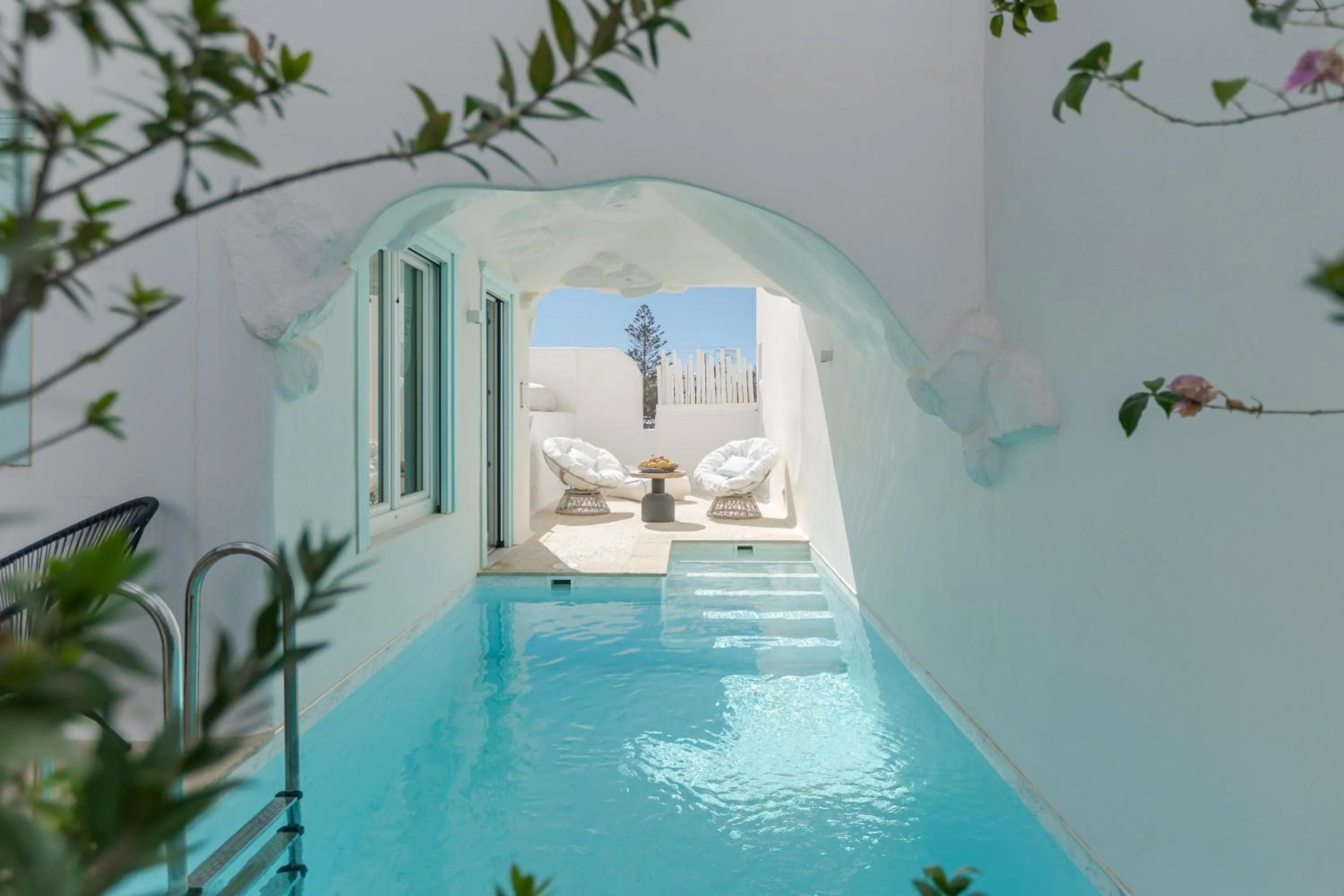 Property building in Majo Suites Hotel