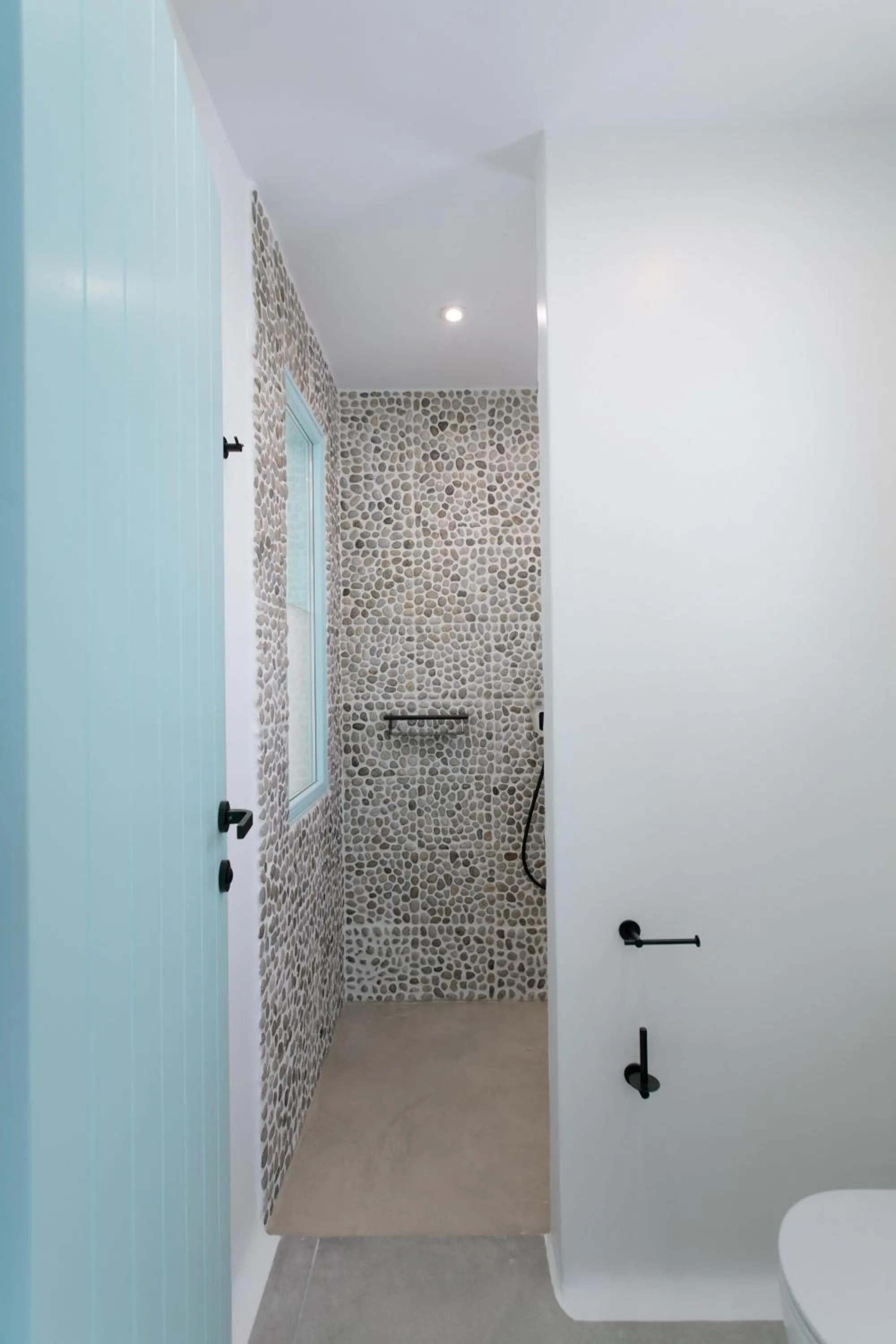 Shower in Majo Suites Hotel