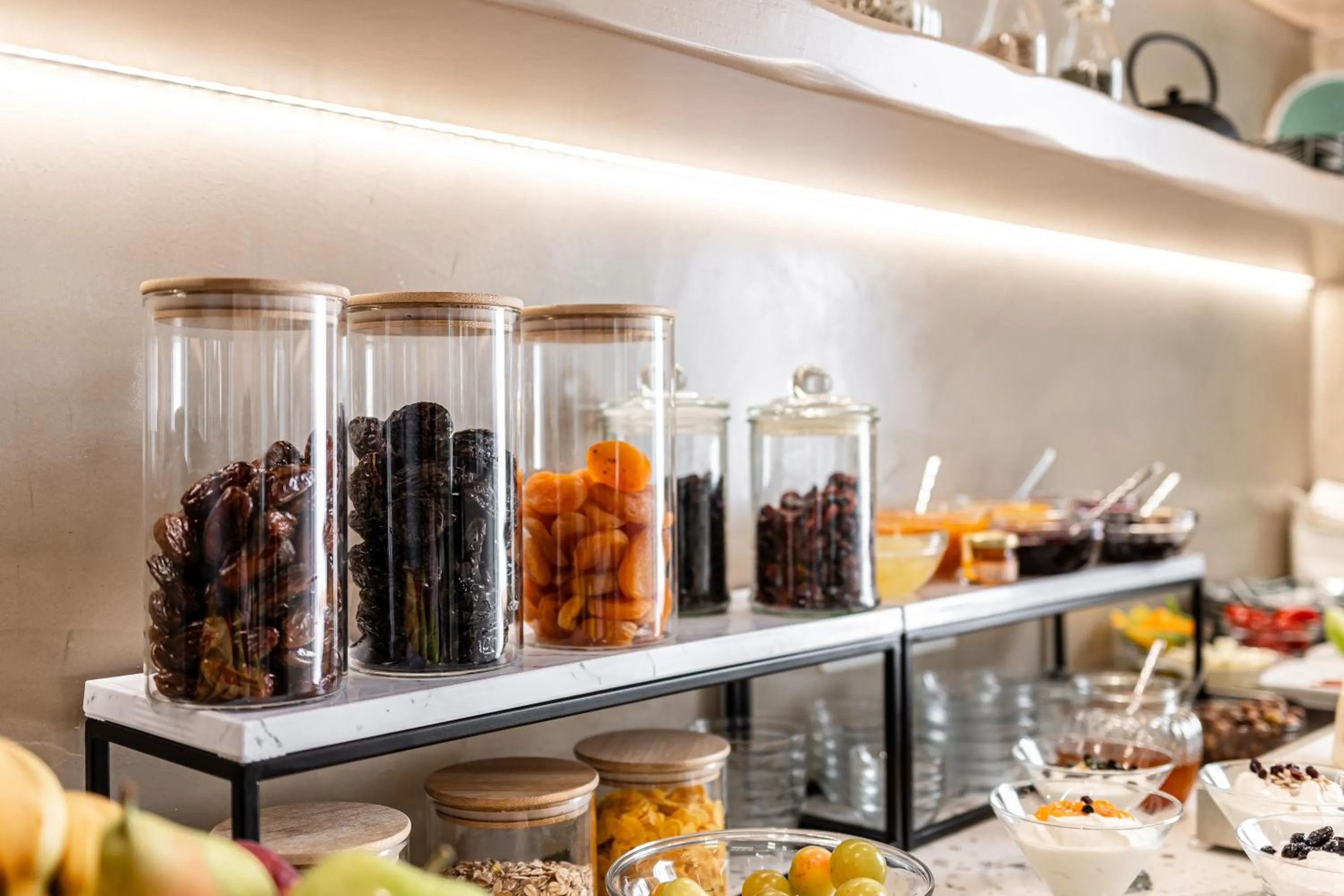 Spring in Majo Suites Hotel