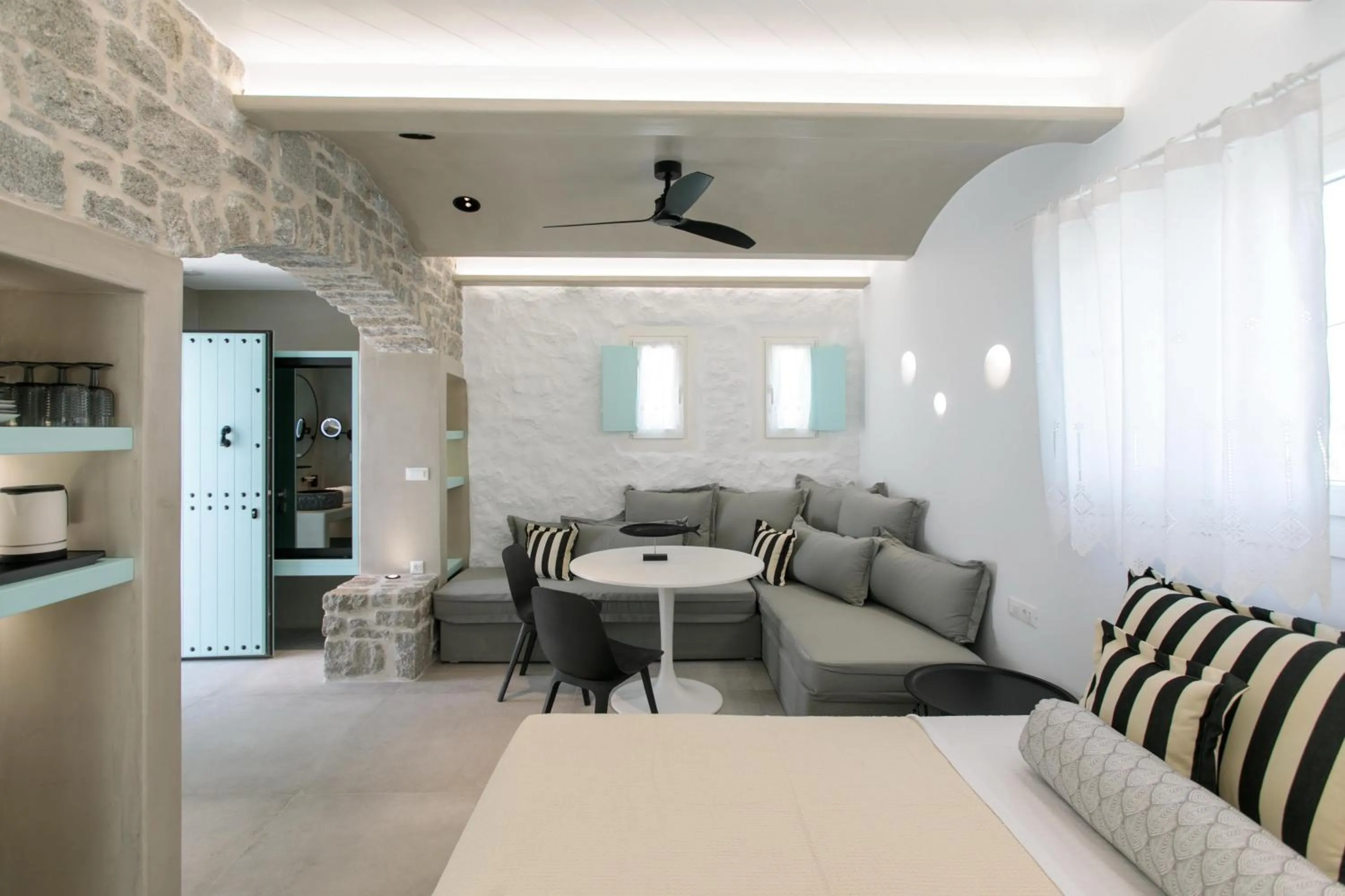 Living room in Majo Suites Hotel