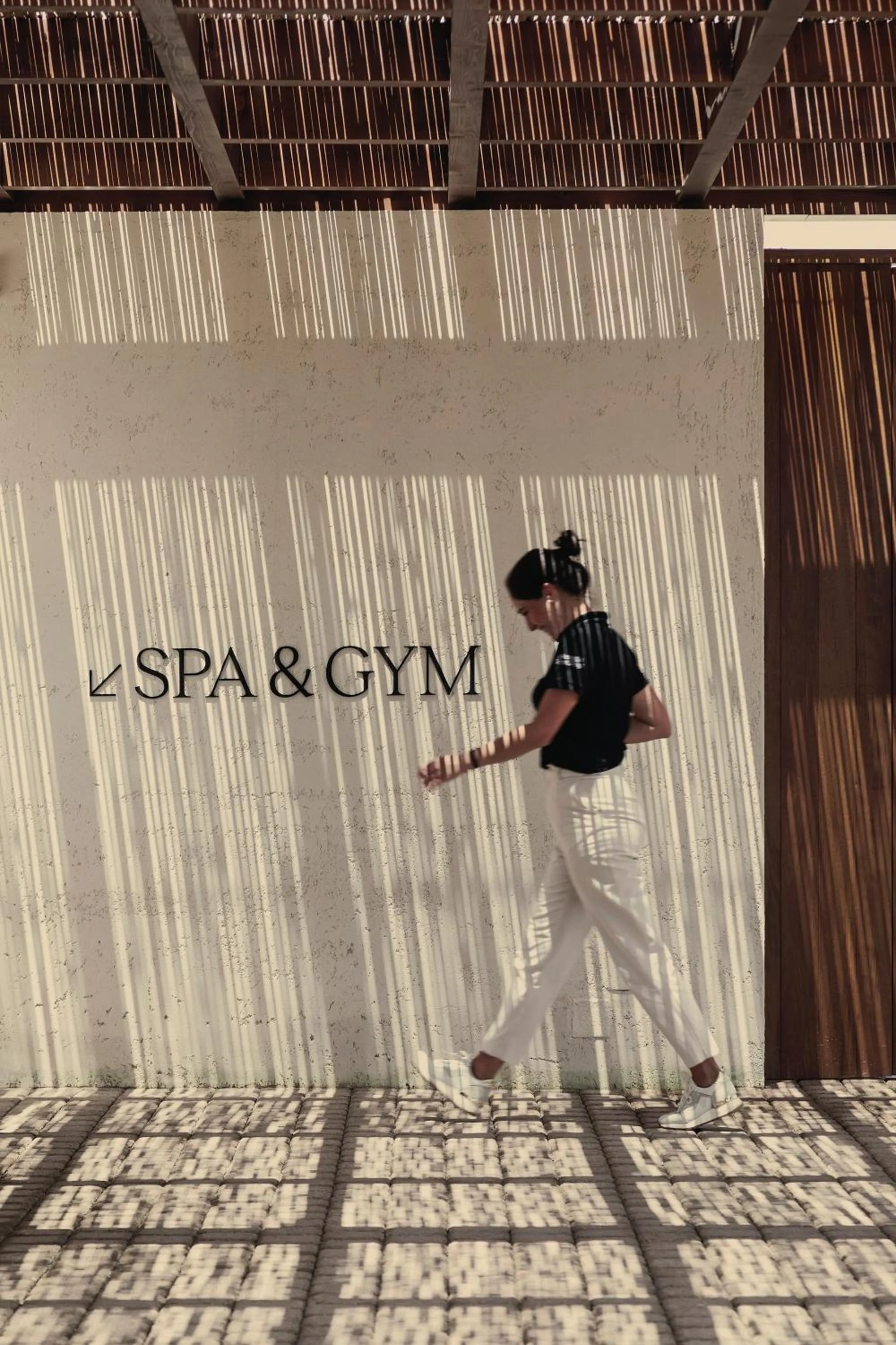 People in Meraviglia Slow Living