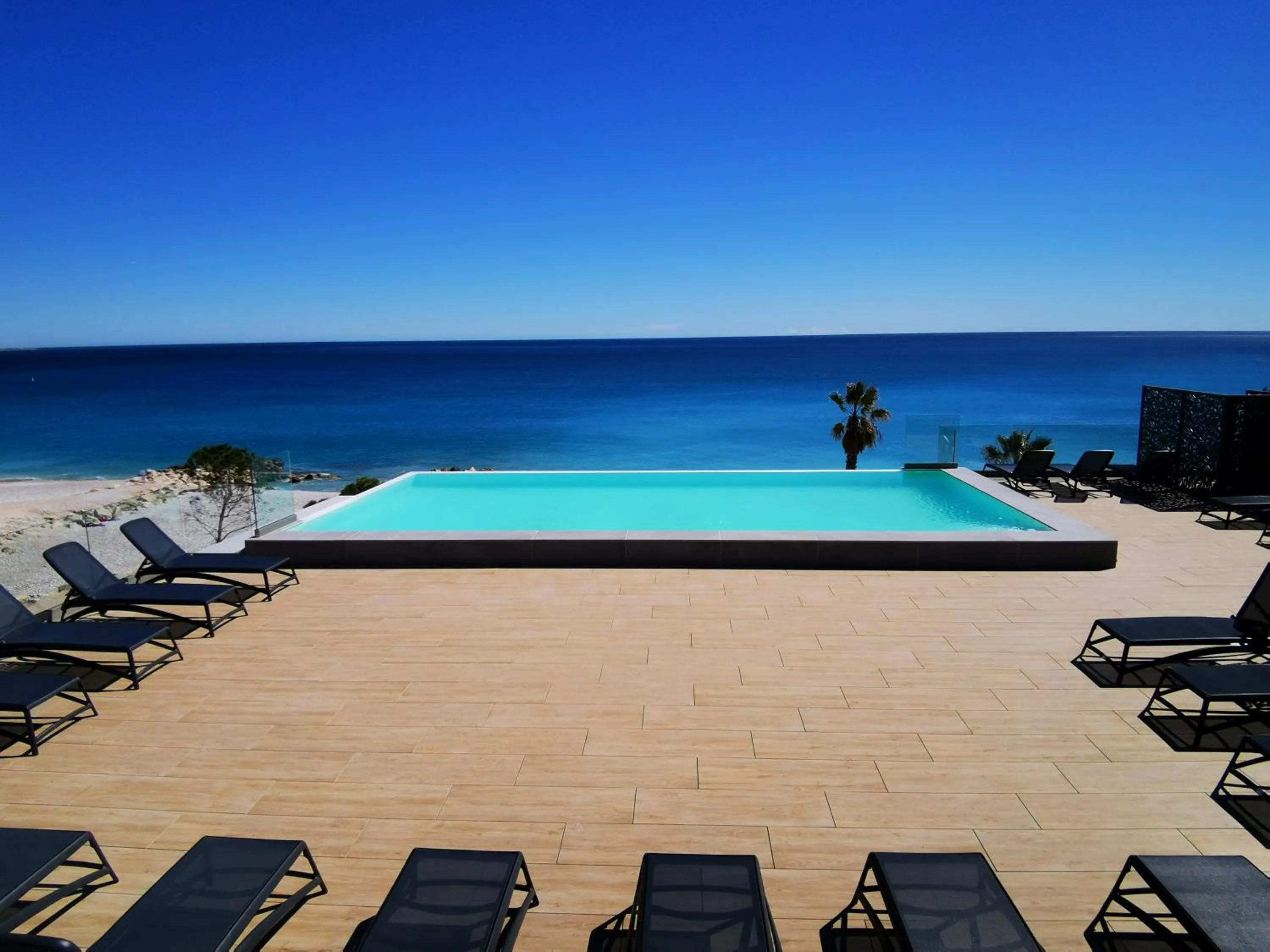 Pearl Beach - Rooftop Pool Seaside