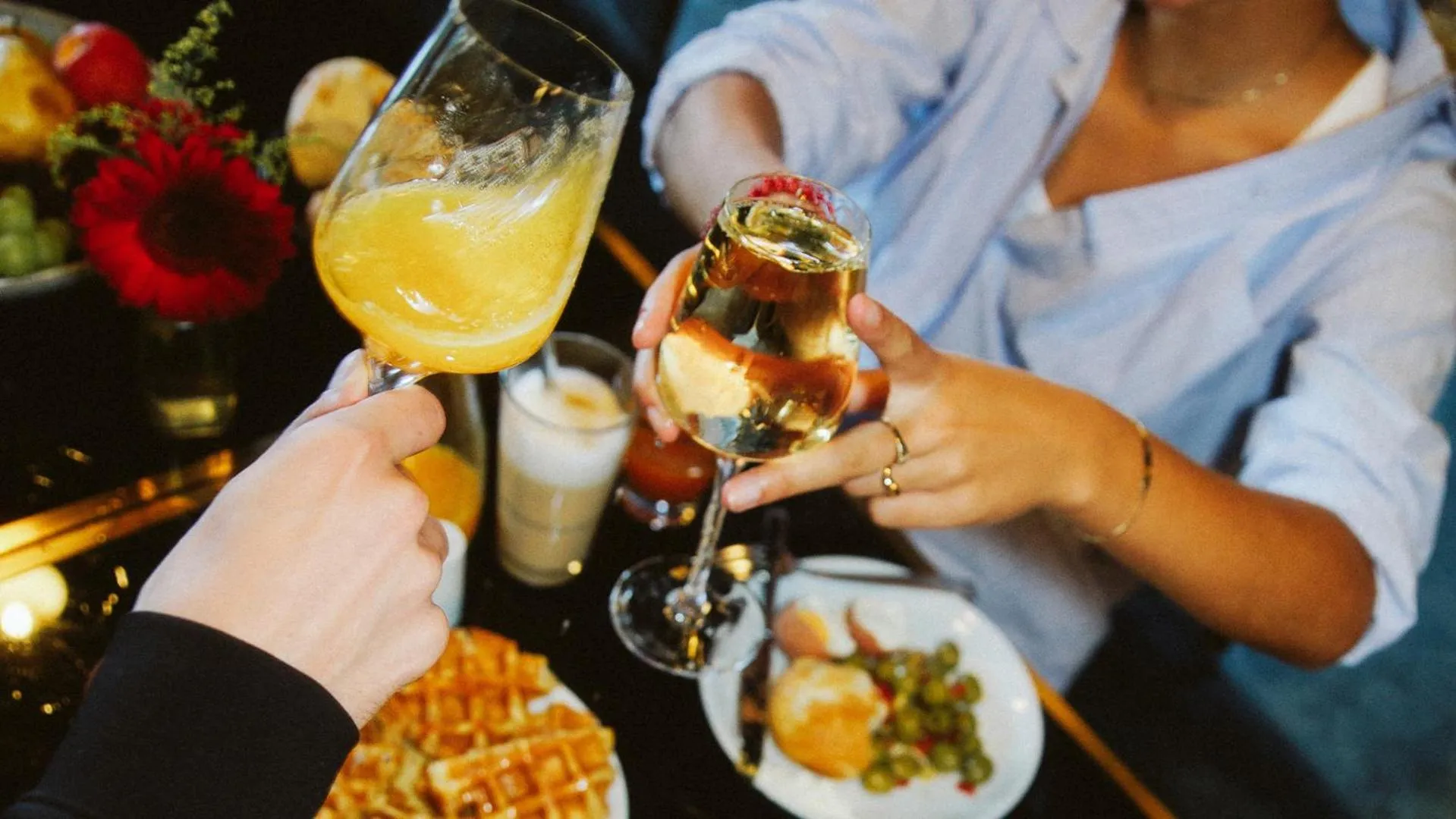 Restaurant/places to eat in Hotel AMANO East Side