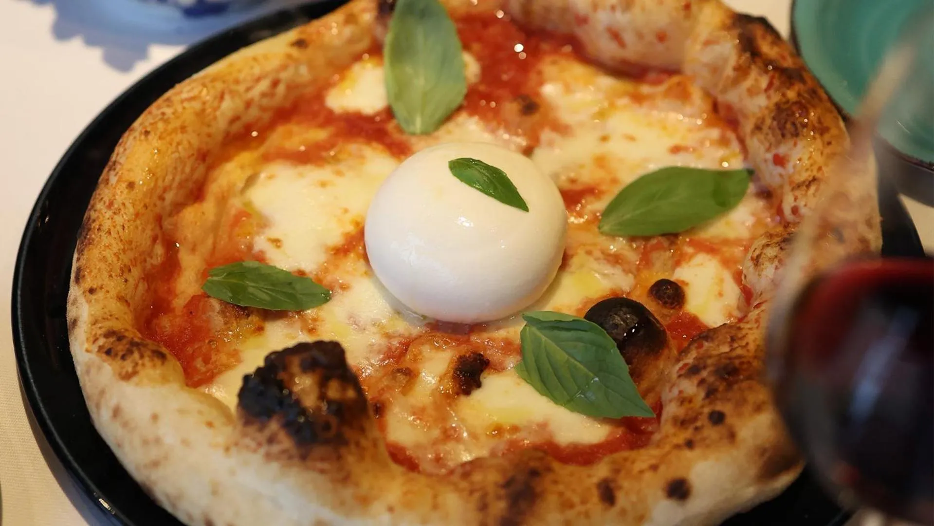 Restaurant/places to eat in Hotel AMANO East Side