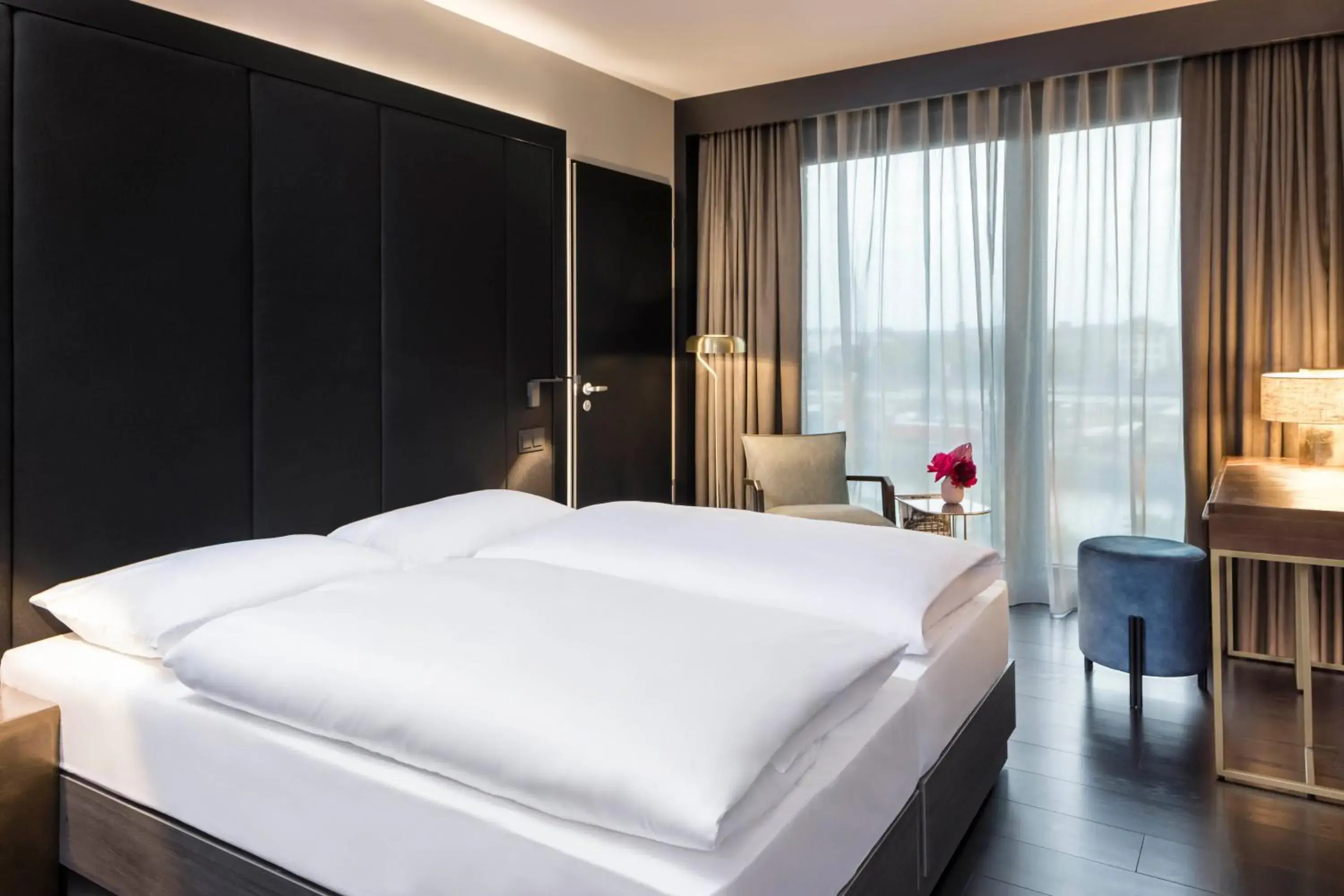 Business Room in Hotel AMANO East Side Business Room in Hotel AMANO East Side