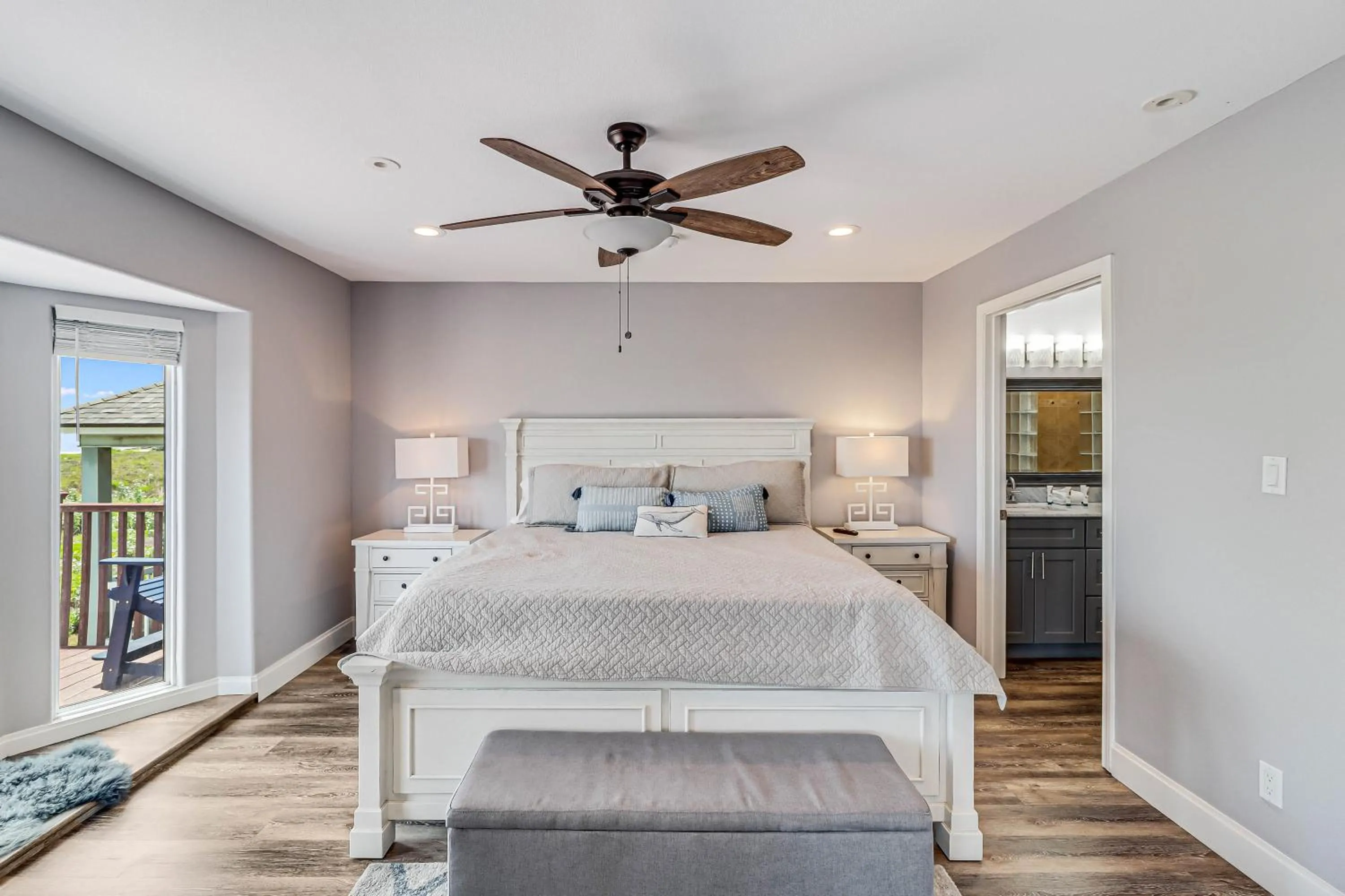 Other, Bed in Lost and Found GW110