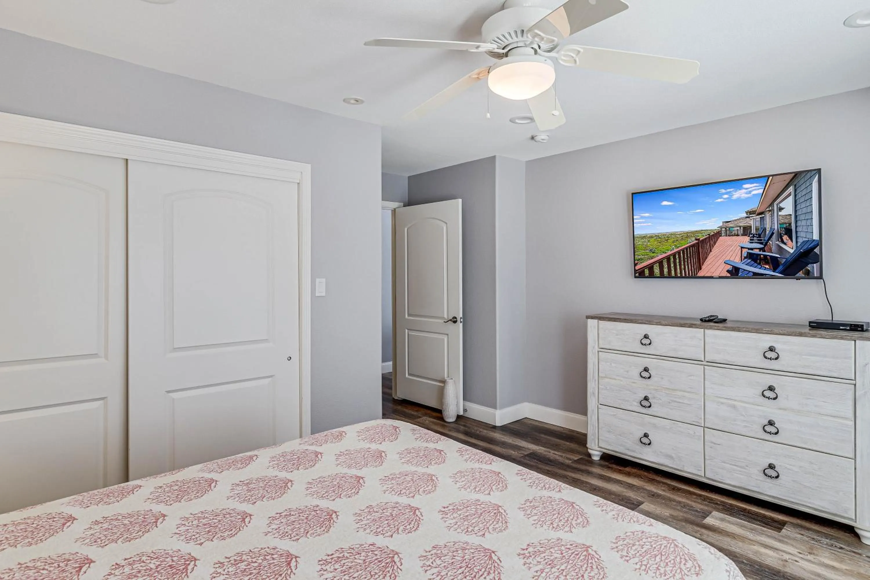 Other, Bed in Lost and Found GW110