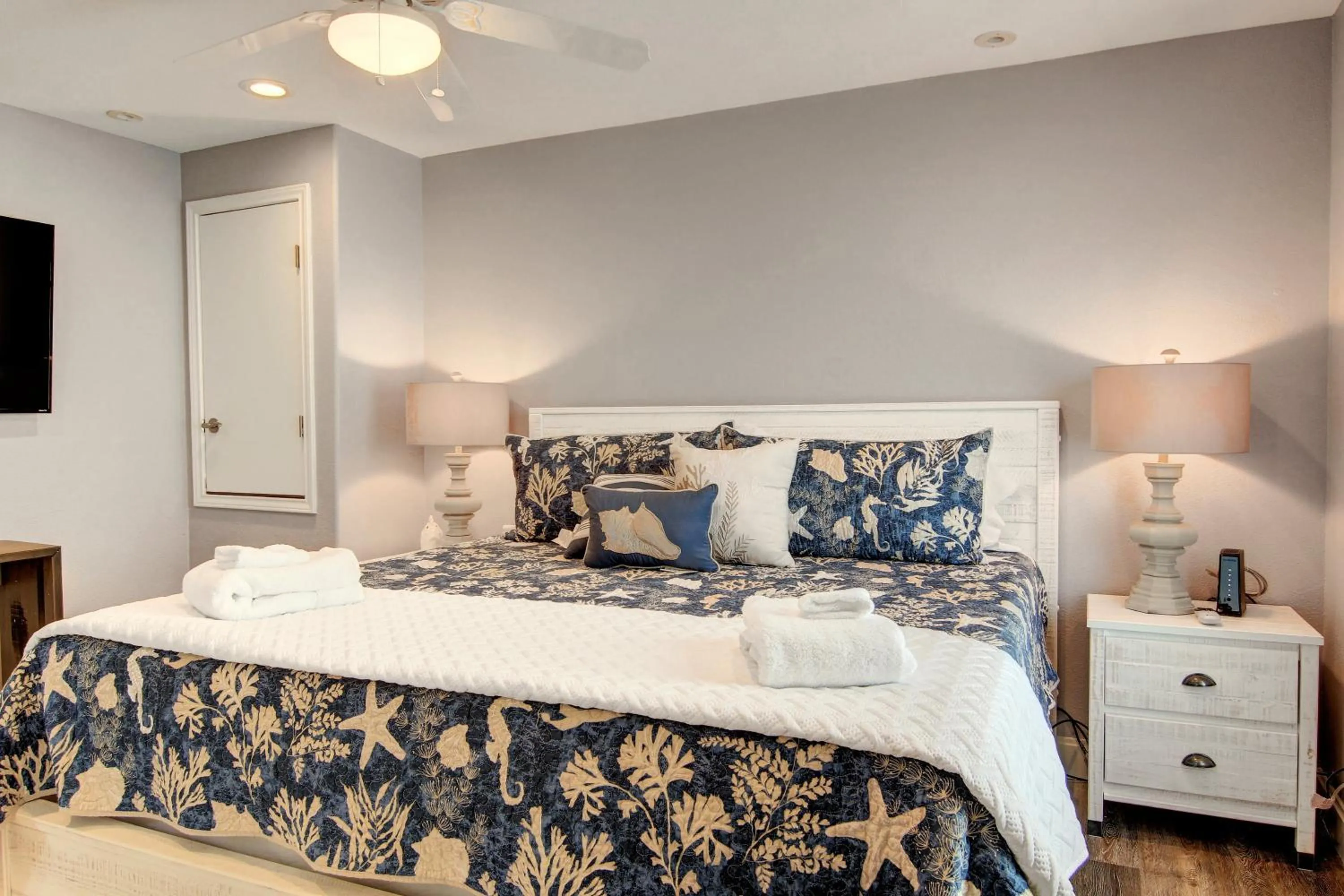 Other, Bed in Lost and Found GW110