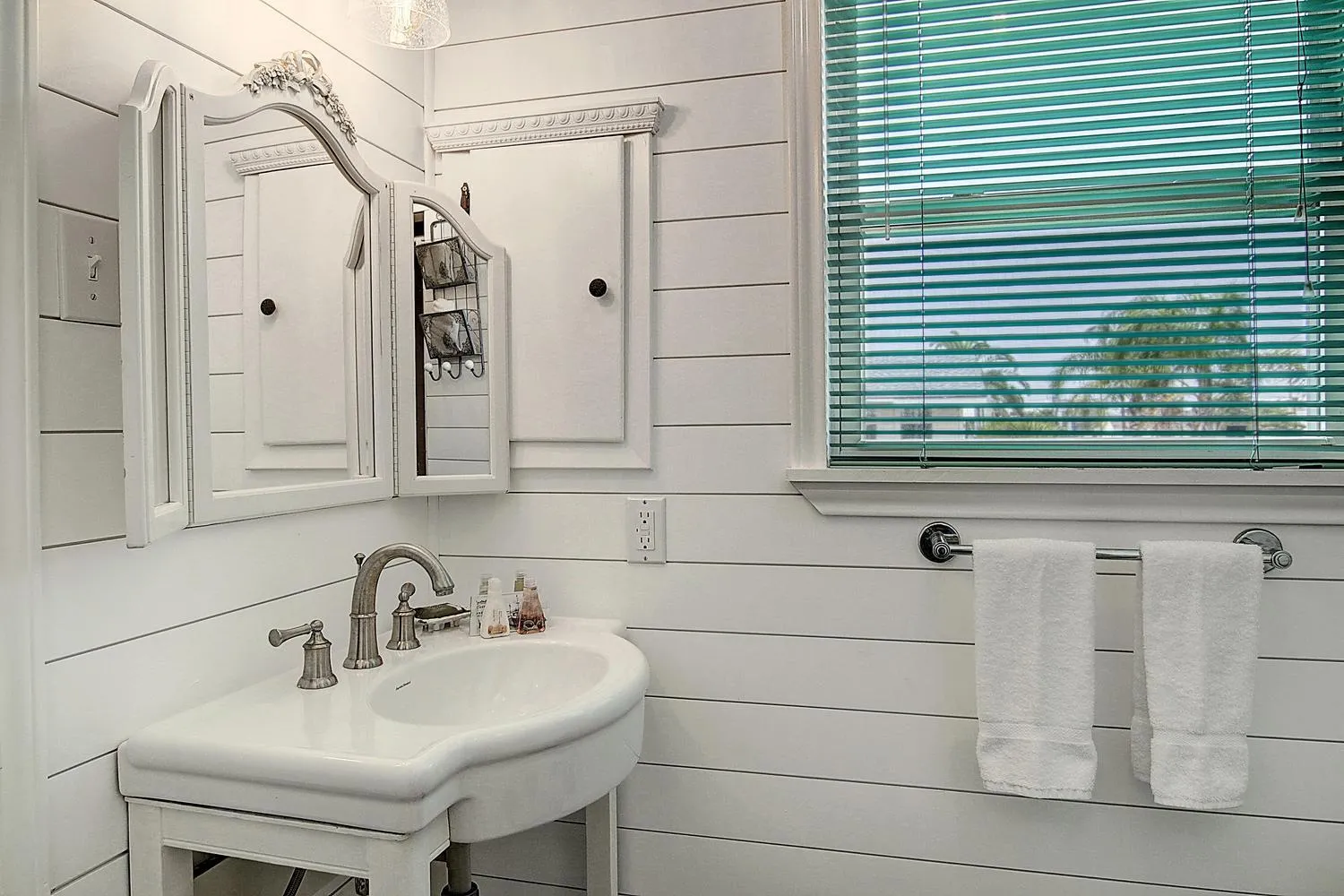 Other in Le Chateau TS202