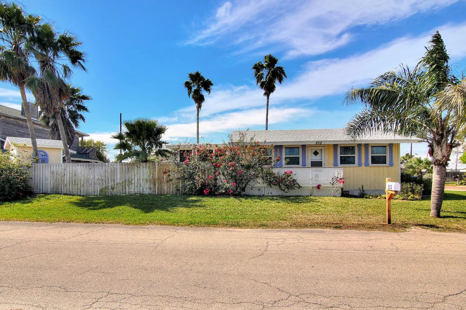 Other in Le Chateau TS202