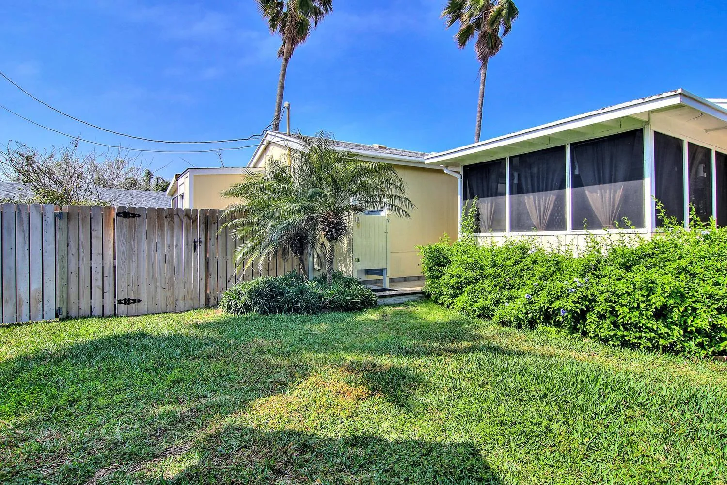 Other in Le Chateau TS202