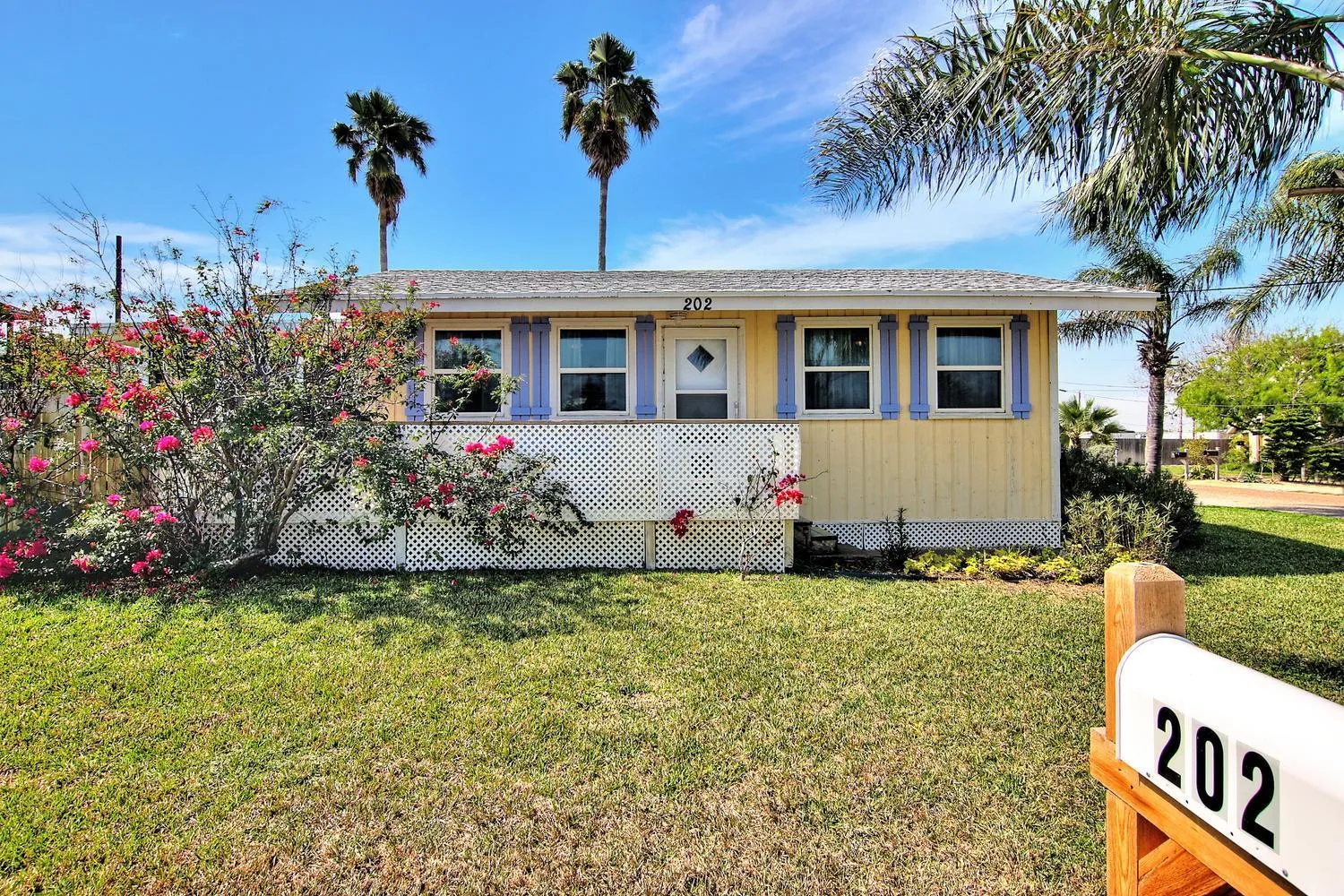 Other in Le Chateau TS202