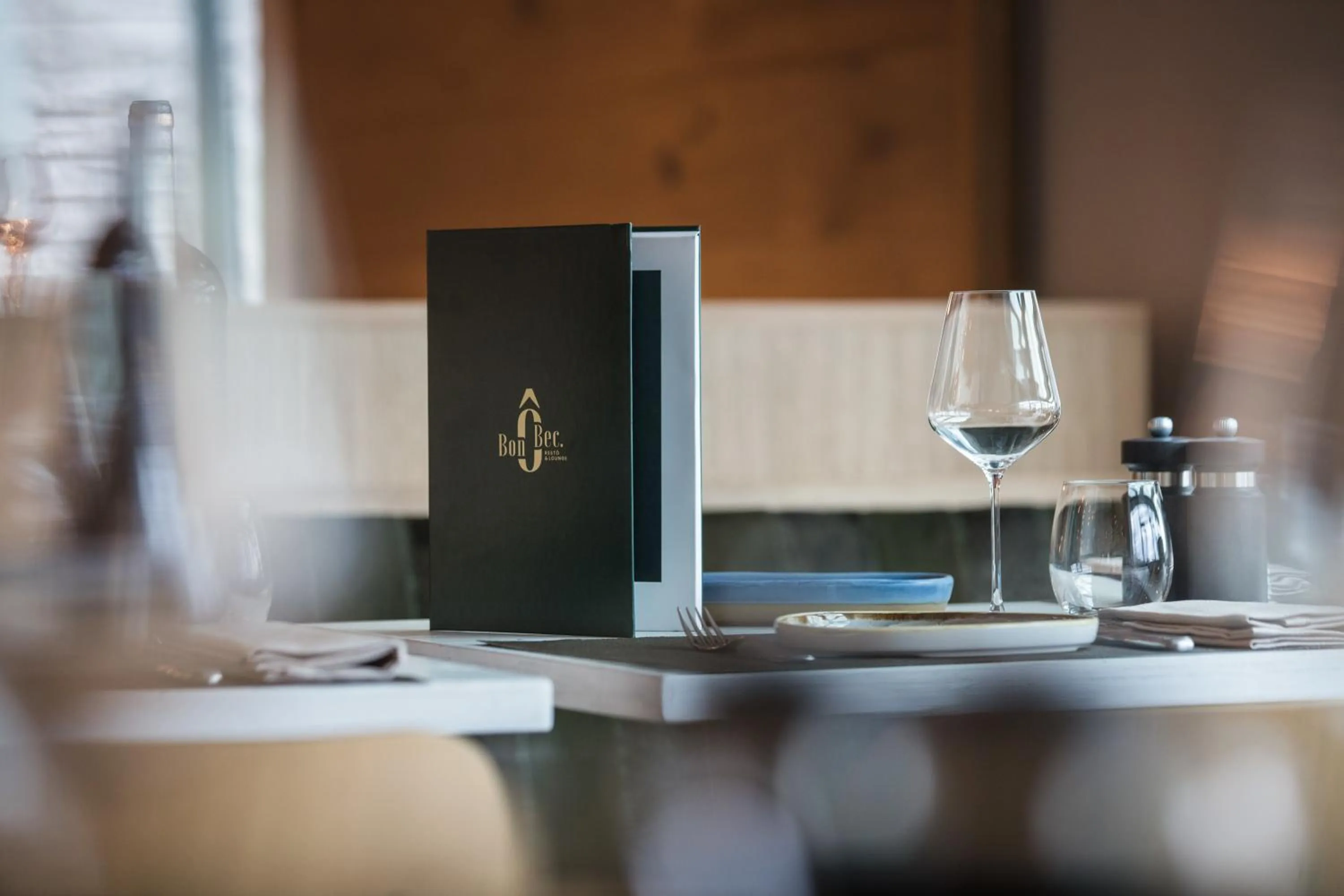 Restaurant/places to eat in Le Pélican