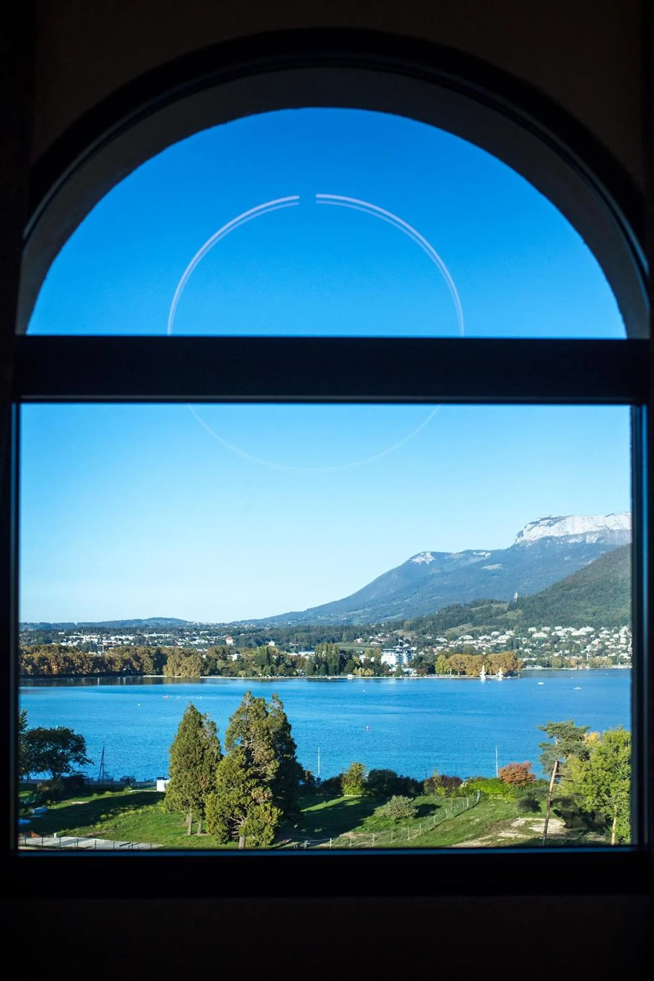 Lake view in Le Pélican
