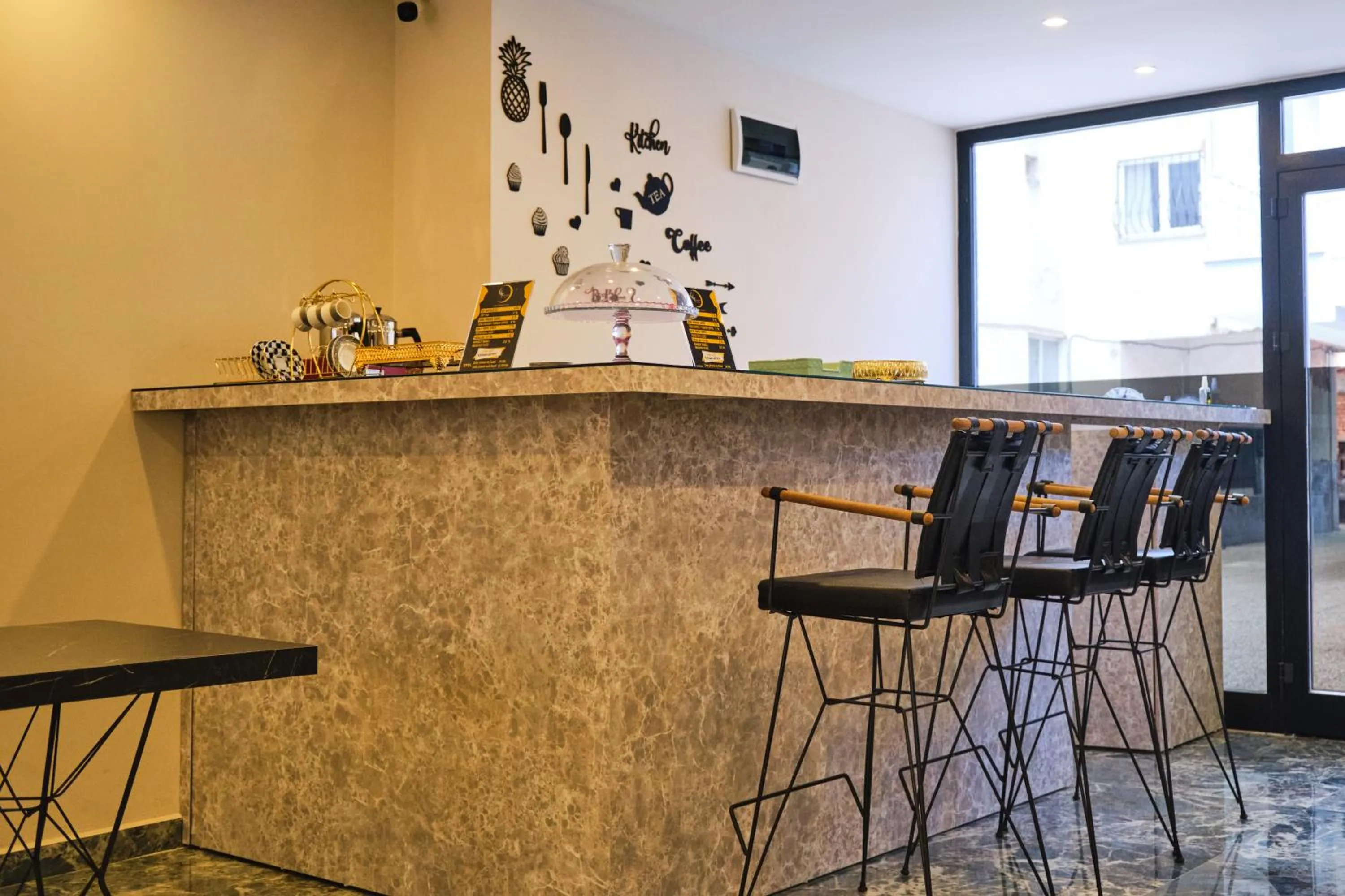 Lounge or bar in KALİSPERA HOTEL