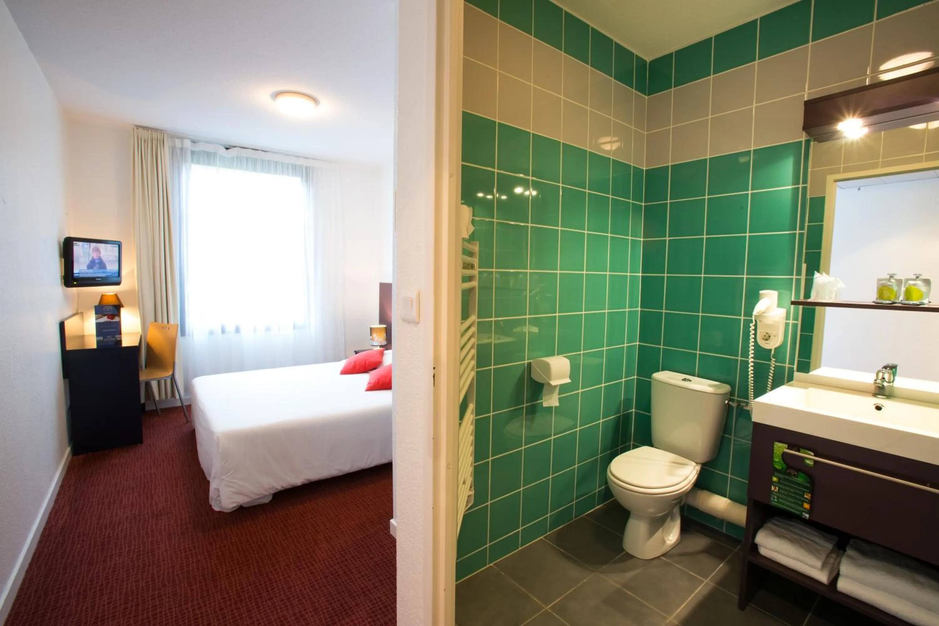 Bathroom in All Suites Le Teich – Bassin d’Arcachon