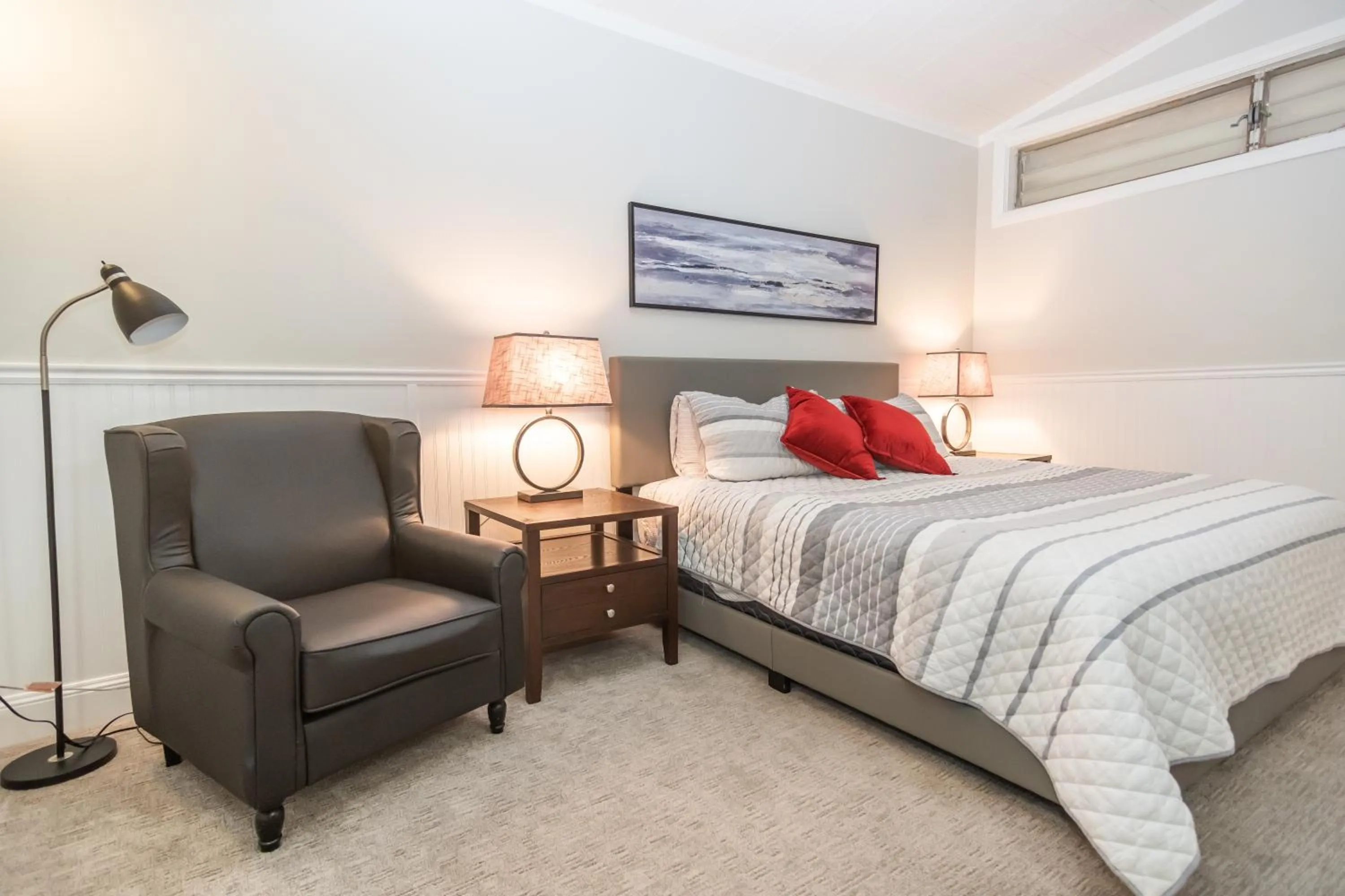 Bed in South Zion Inn and Suites