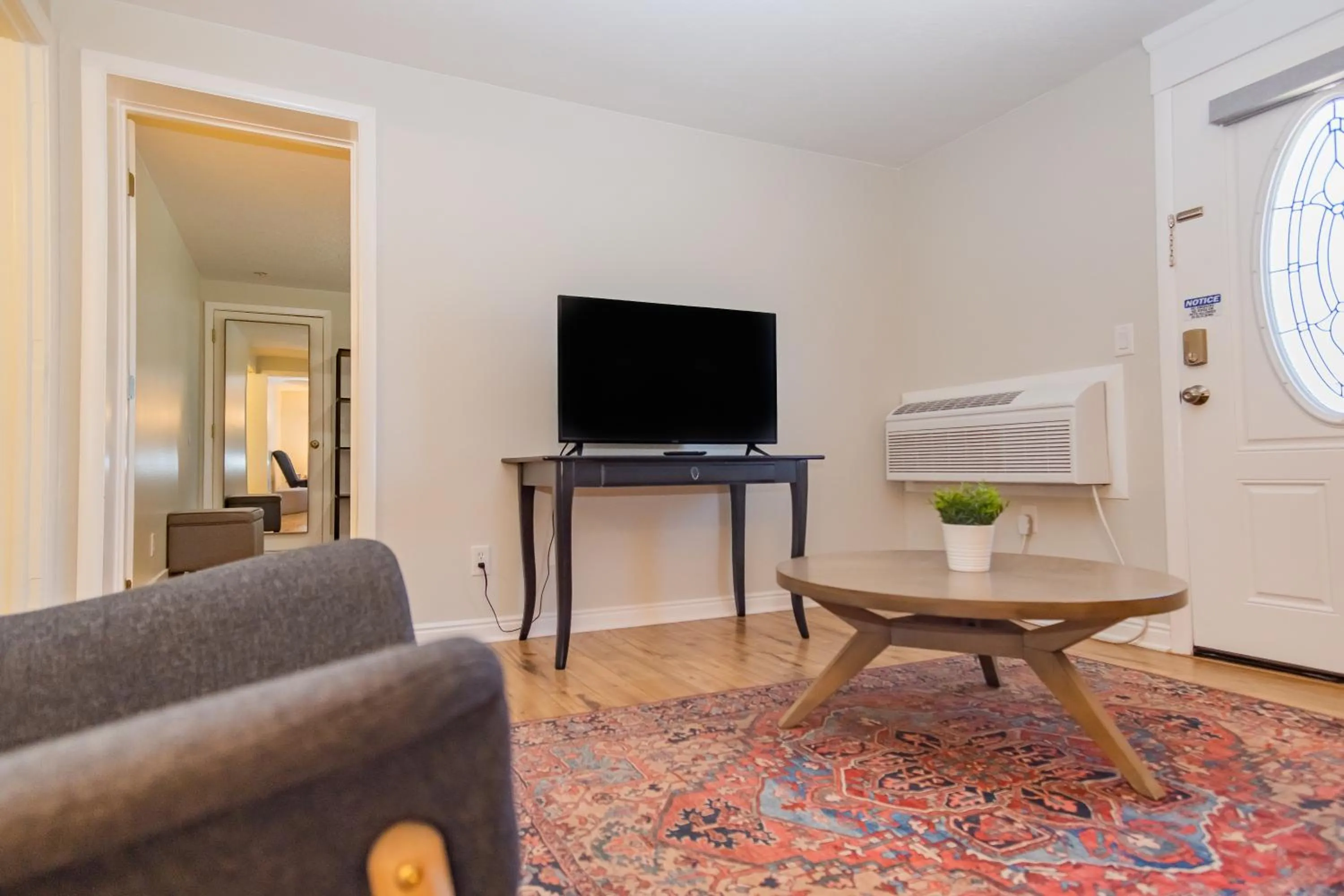 TV and multimedia in South Zion Inn and Suites