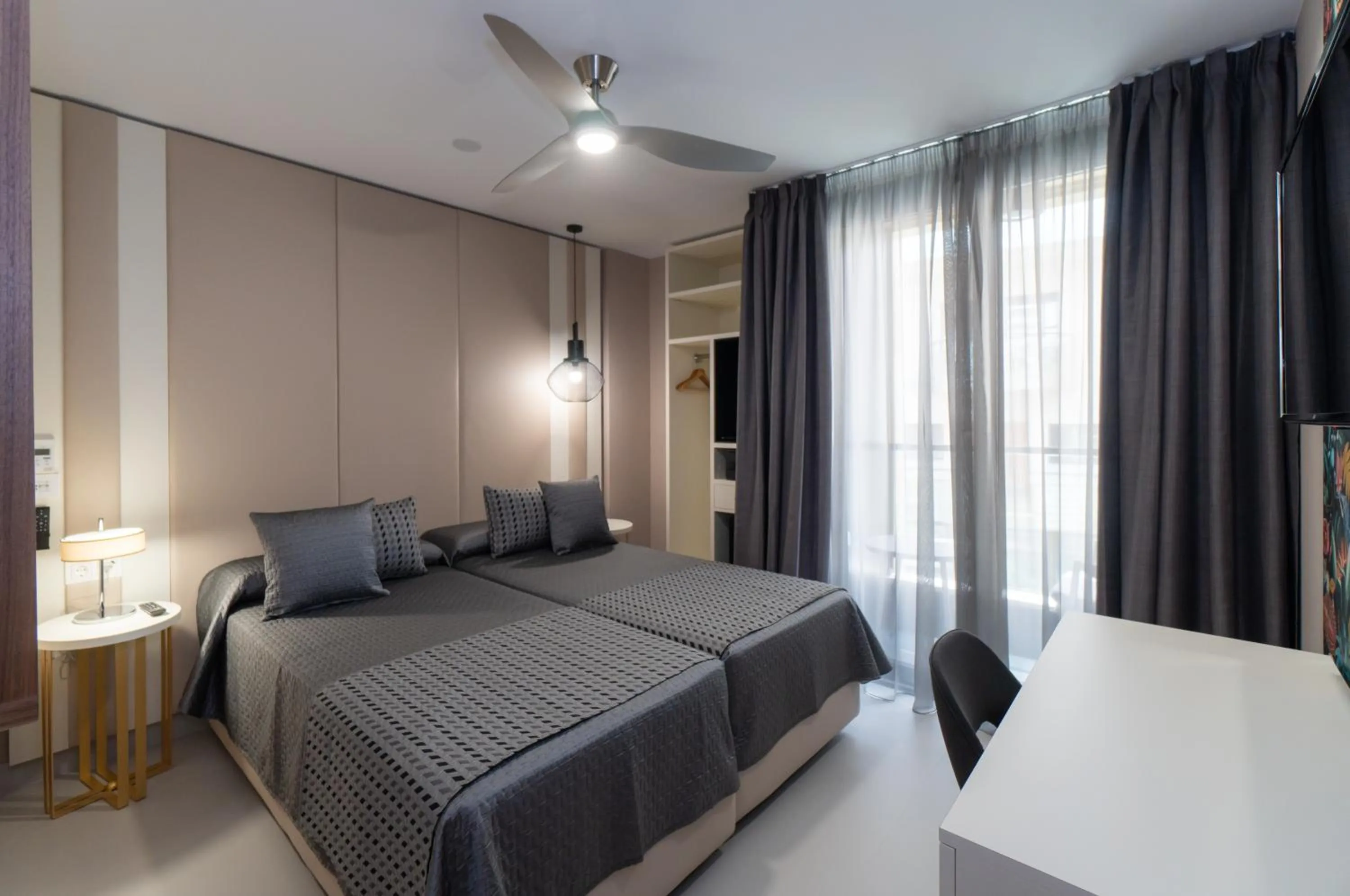 Bed in Hotel Perla del Sur