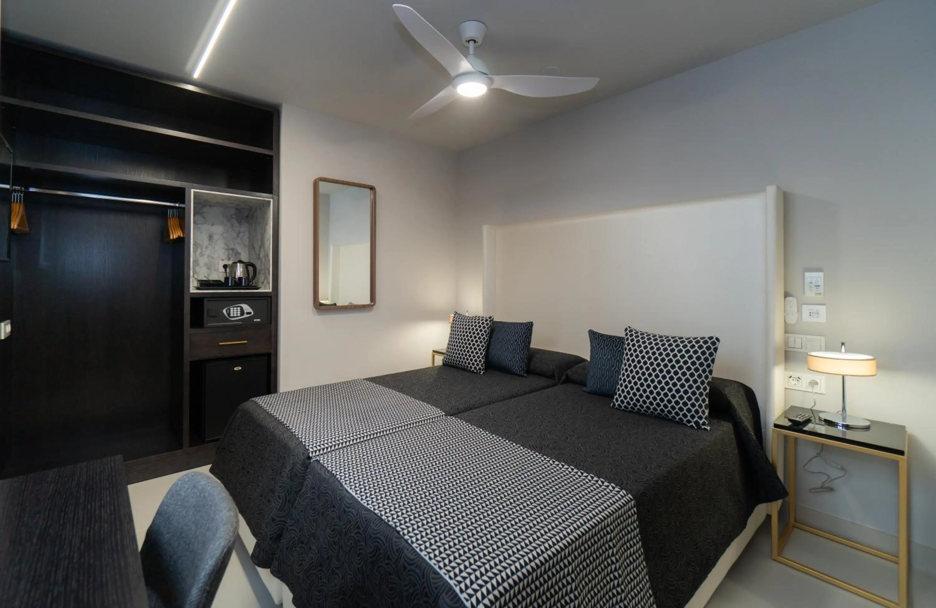 Photo of the whole room, Bed in Hotel Perla del Sur