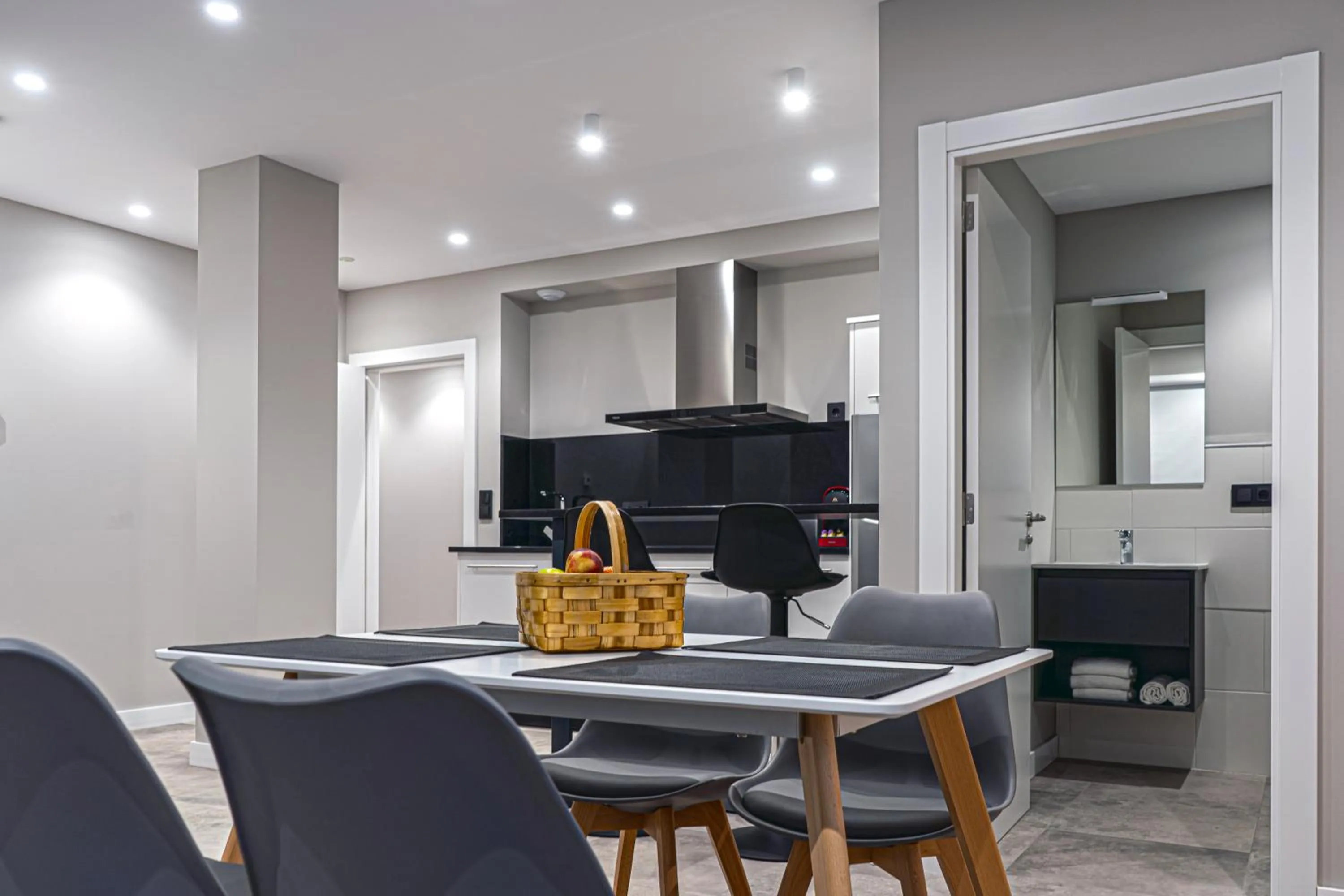 Kitchen or kitchenette in Aparthotel Ría de Lires