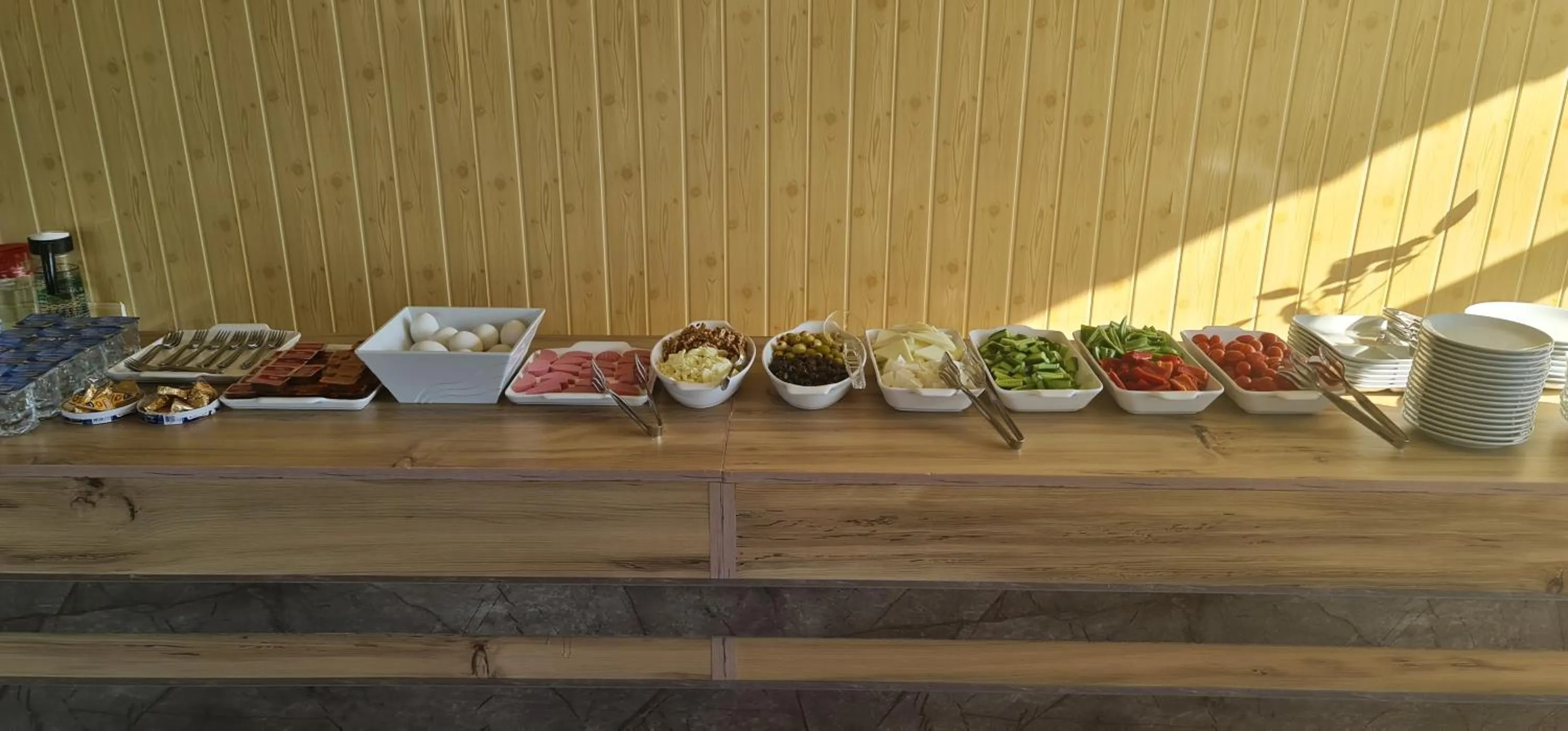 Restaurant/places to eat in Huma Elite Hotel