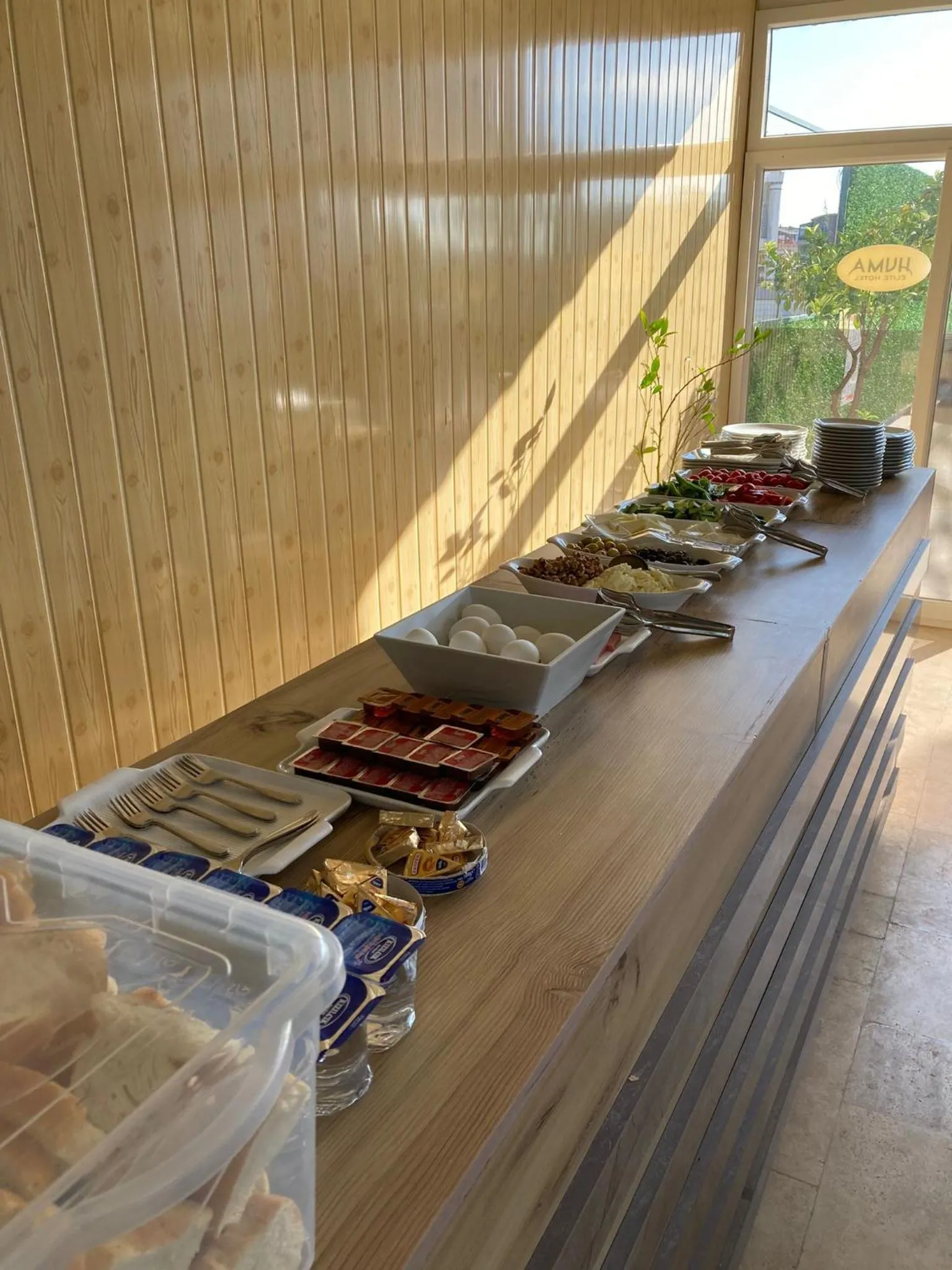 Restaurant/places to eat in Huma Elite Hotel