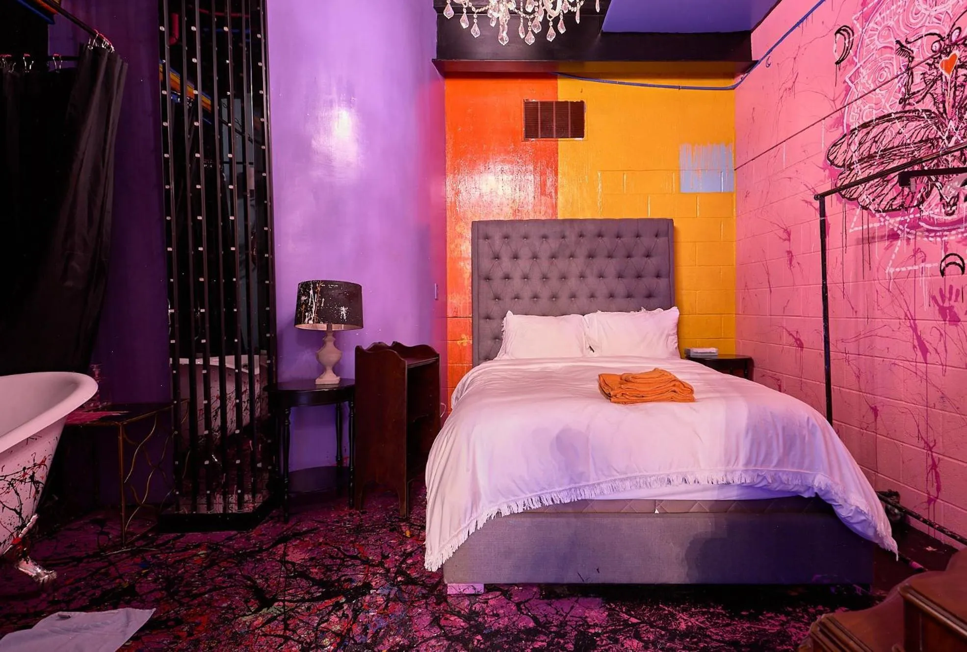 Bed in Beverly Hills Spanish