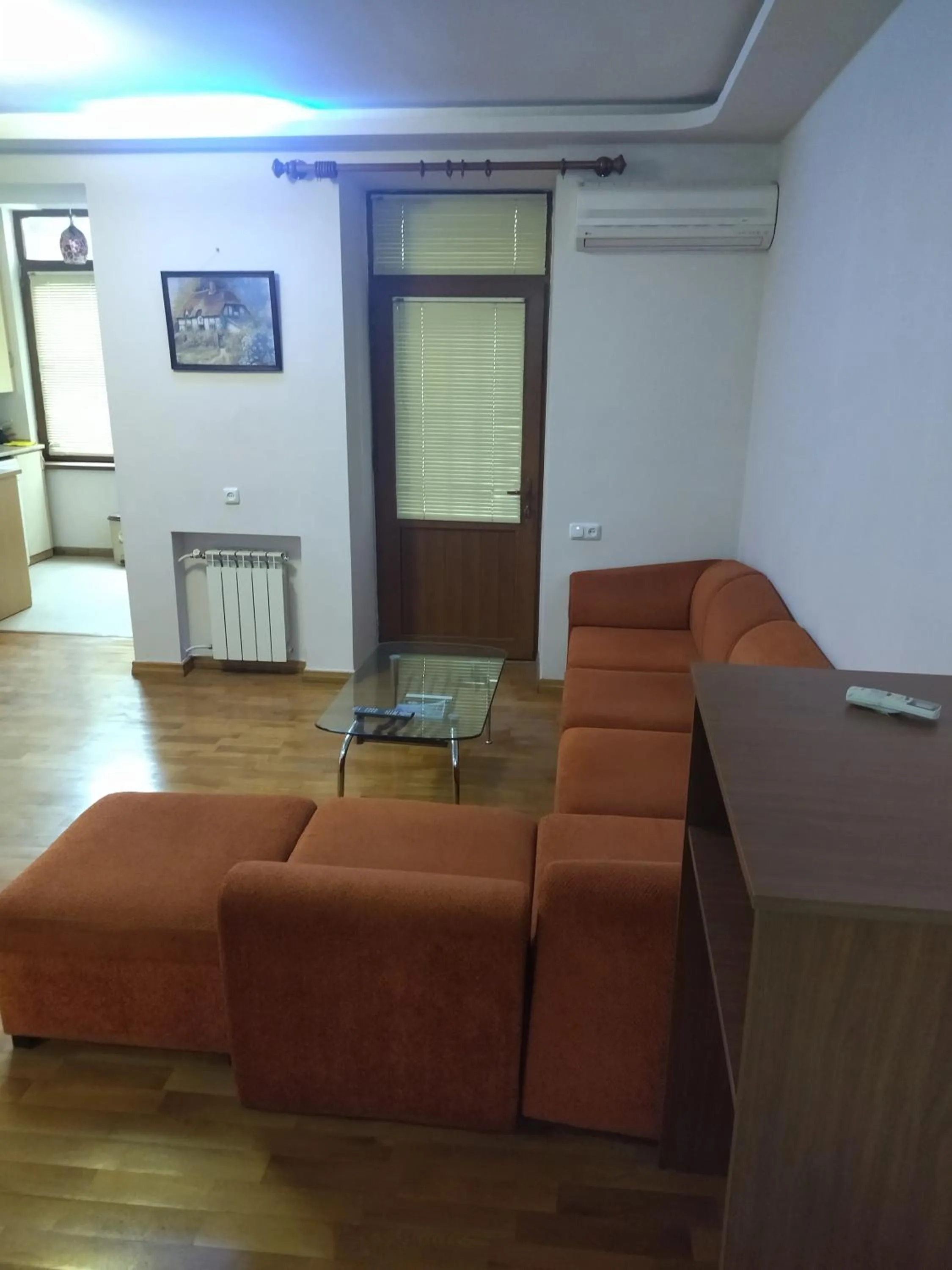 Abovyan 36 Apt & Tour
